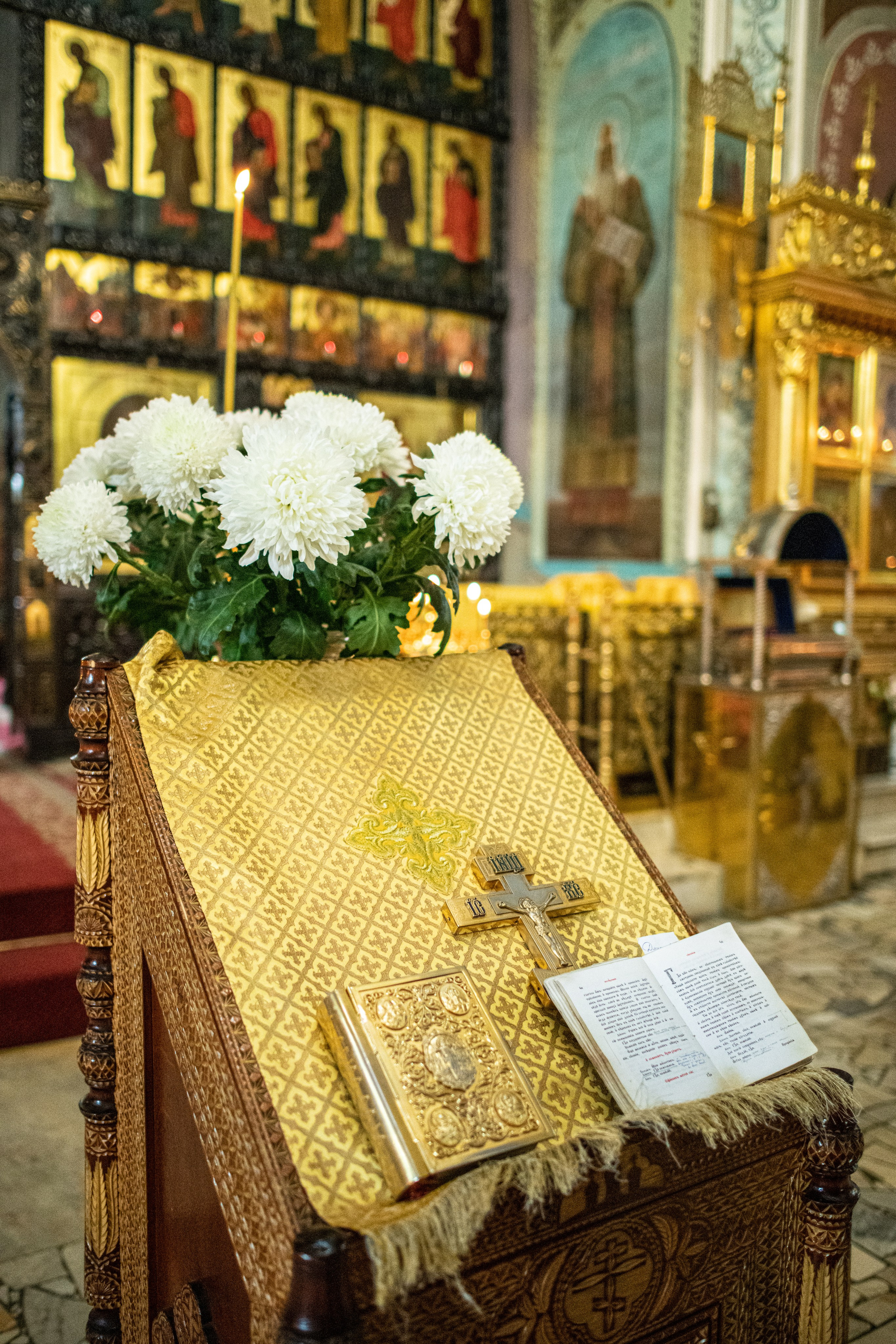 Венчание Натальи и Виктора в Храме Адриана и Натальи в Бабушкине. Фотограф Крещения и Венчания в Москве и МО