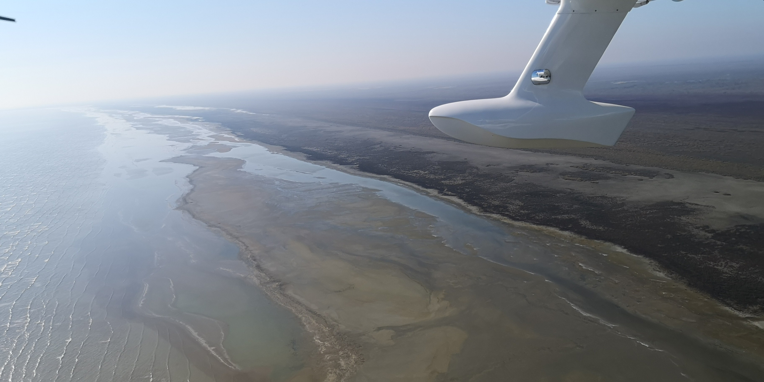 Каспийское море (наука на Ла-8) (2021 г.). Фотоальбом показывающий увлекательный мир авиации и мир медведей Андрея Иванова