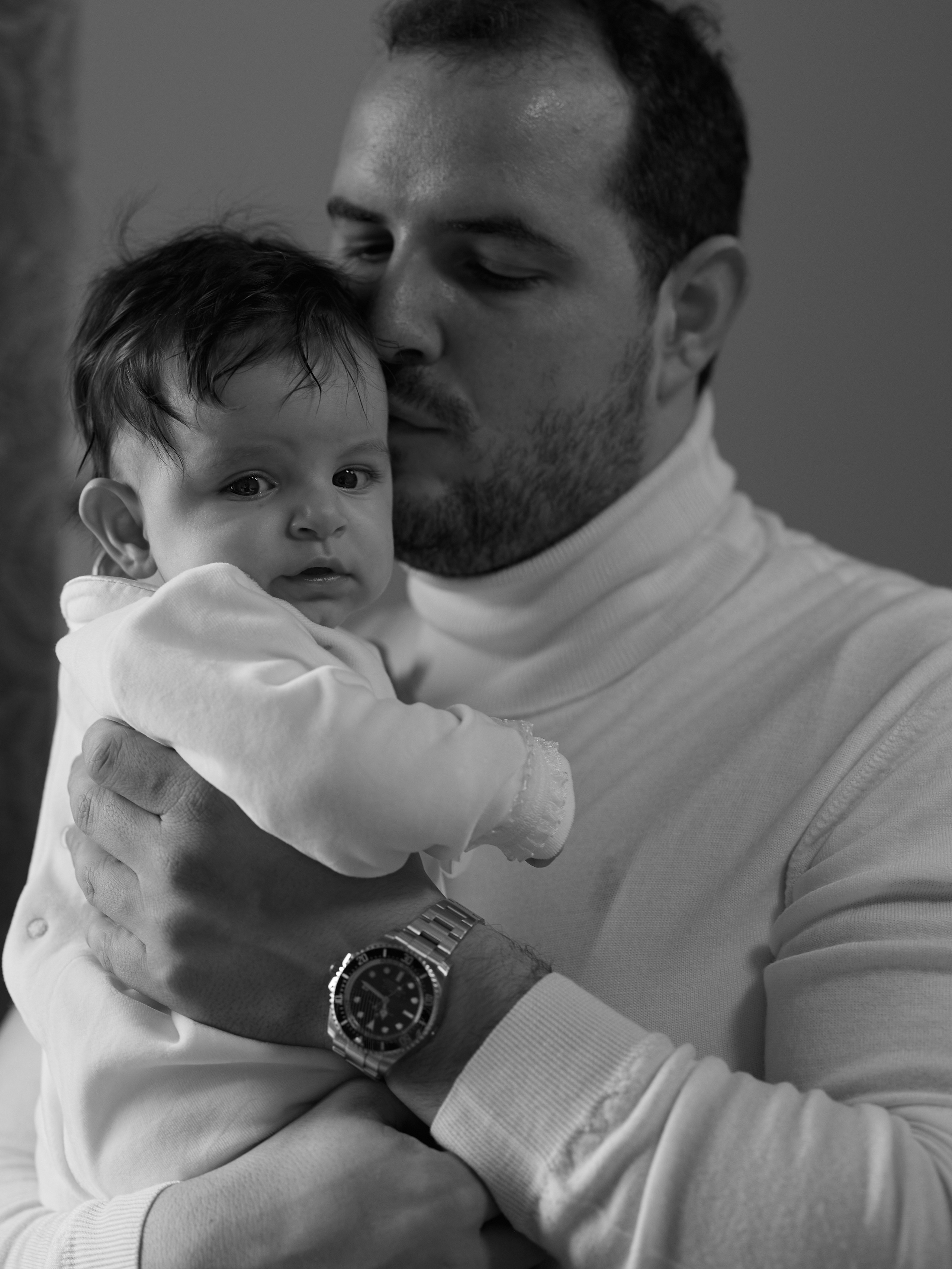 Sessione fotografica di familia a casa. Fotografo di famiglie e ritrattista in Italia (Toscana)