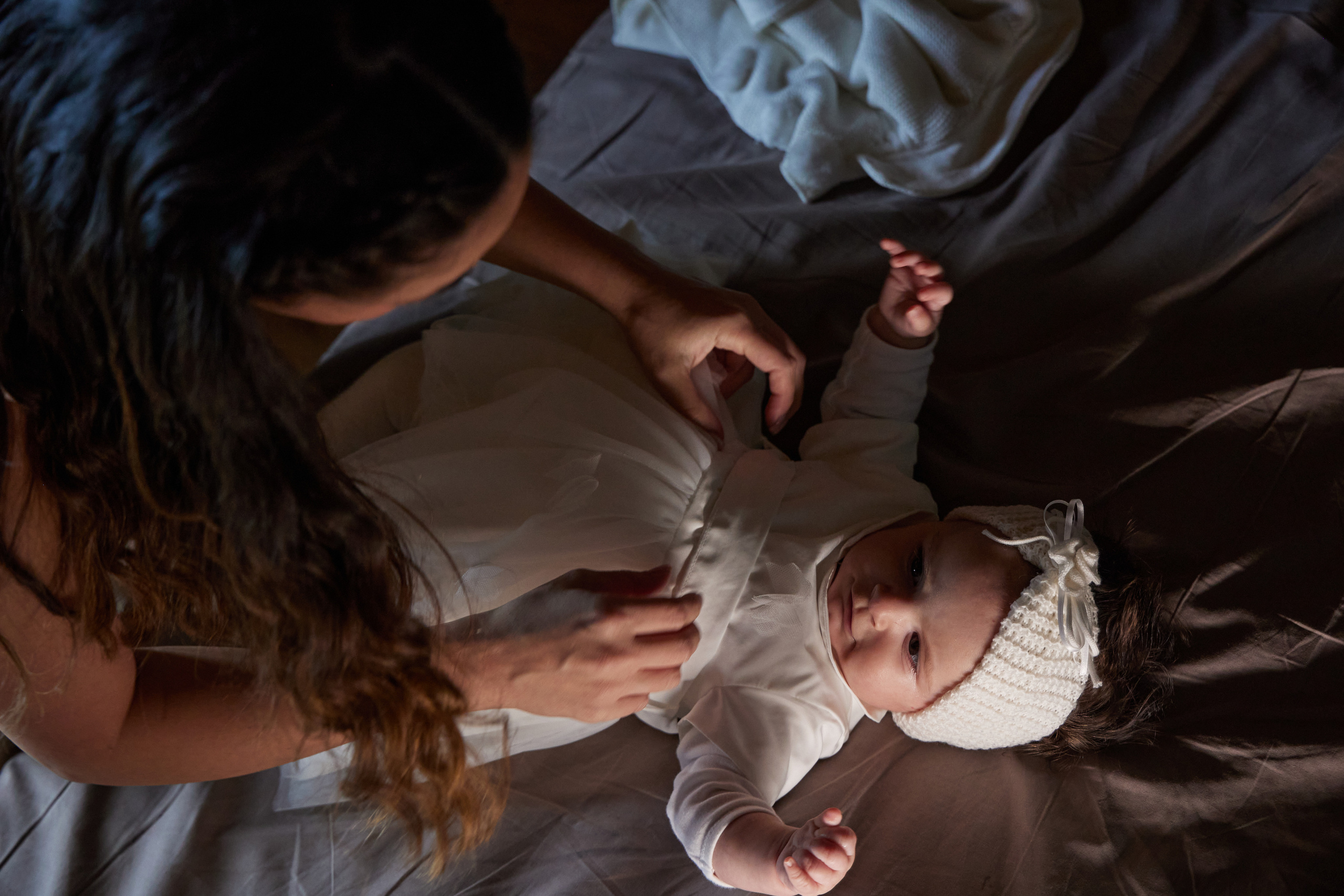 Sessione fotografica di familia a casa. Fotografo di famiglie e ritrattista in Italia (Toscana)