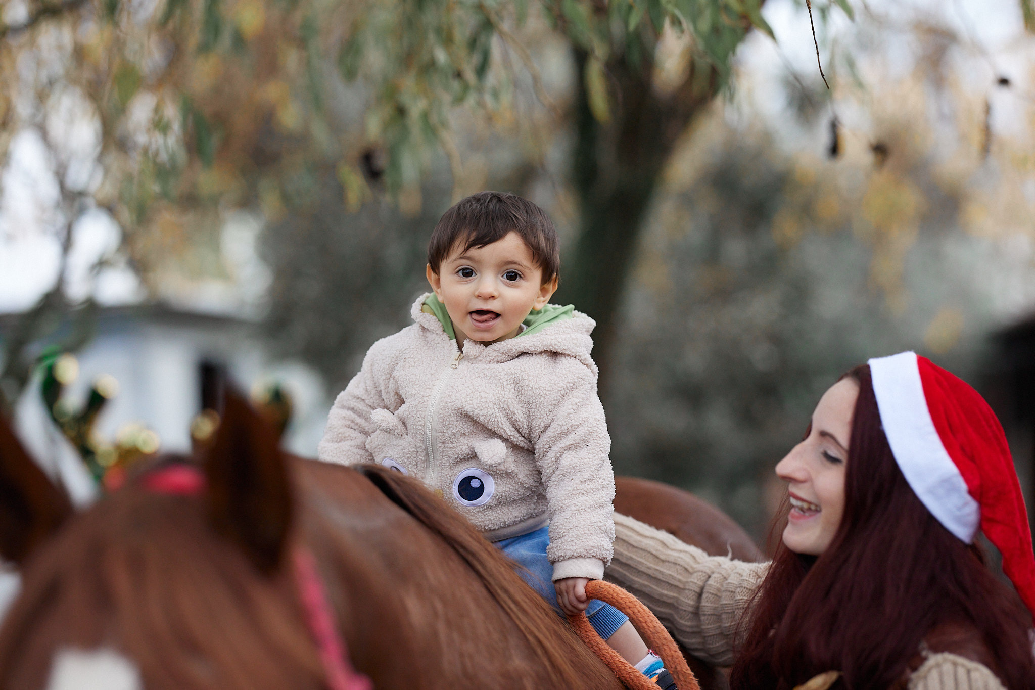 Natale in scuderia. Fotografo di famiglie e ritrattista in Italia (Toscana)