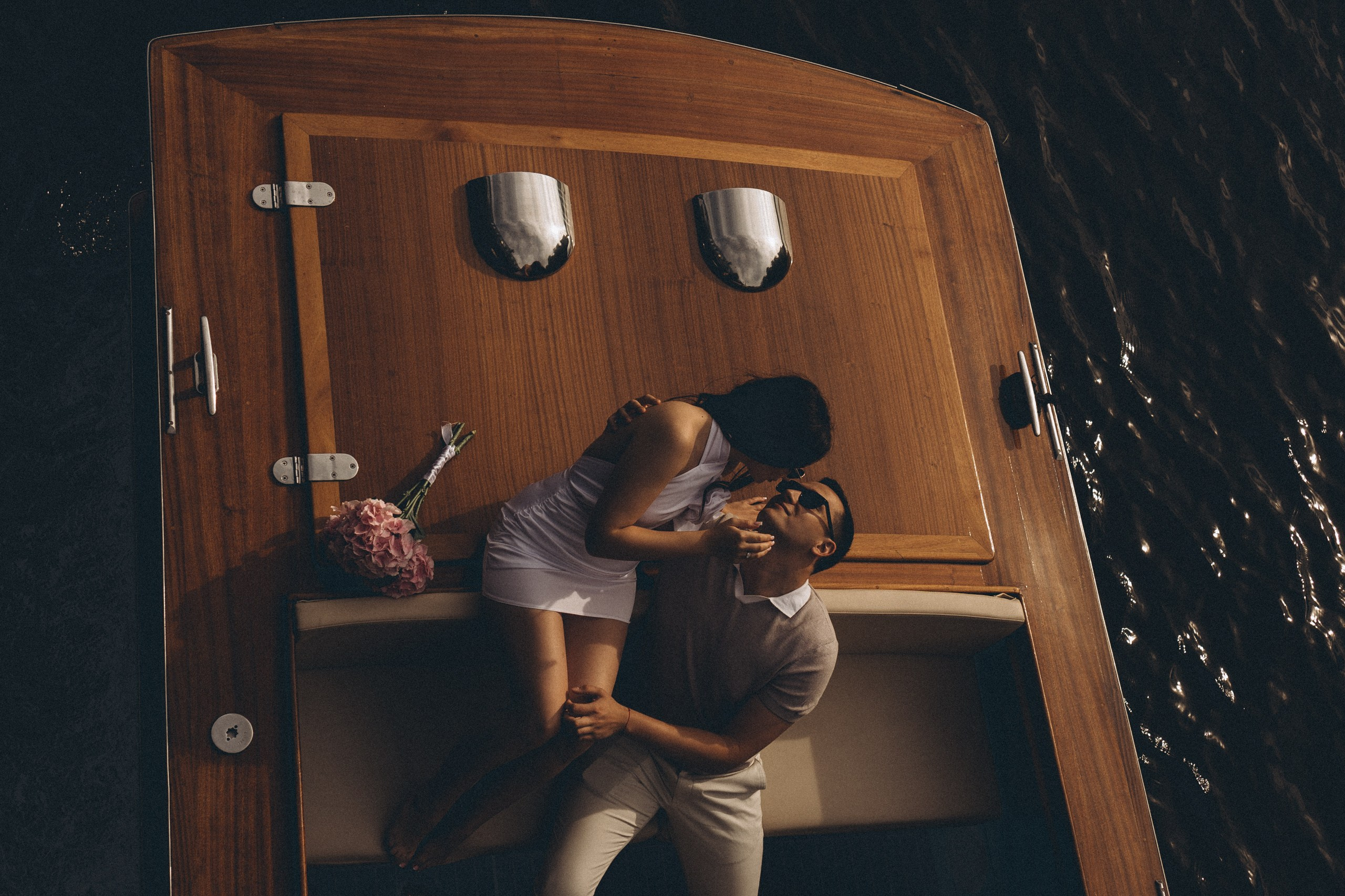 СВАДЕНБНАЯ СЬЕМКА НА КАТЕРЕ ПО КАНАЛАМ САНКТ-ПЕТЕРБУРГА И В АКВАТОРИИ НЕВЫ. Профессиональный фотограф, Санкт-Петербург — Виктория Богомолова