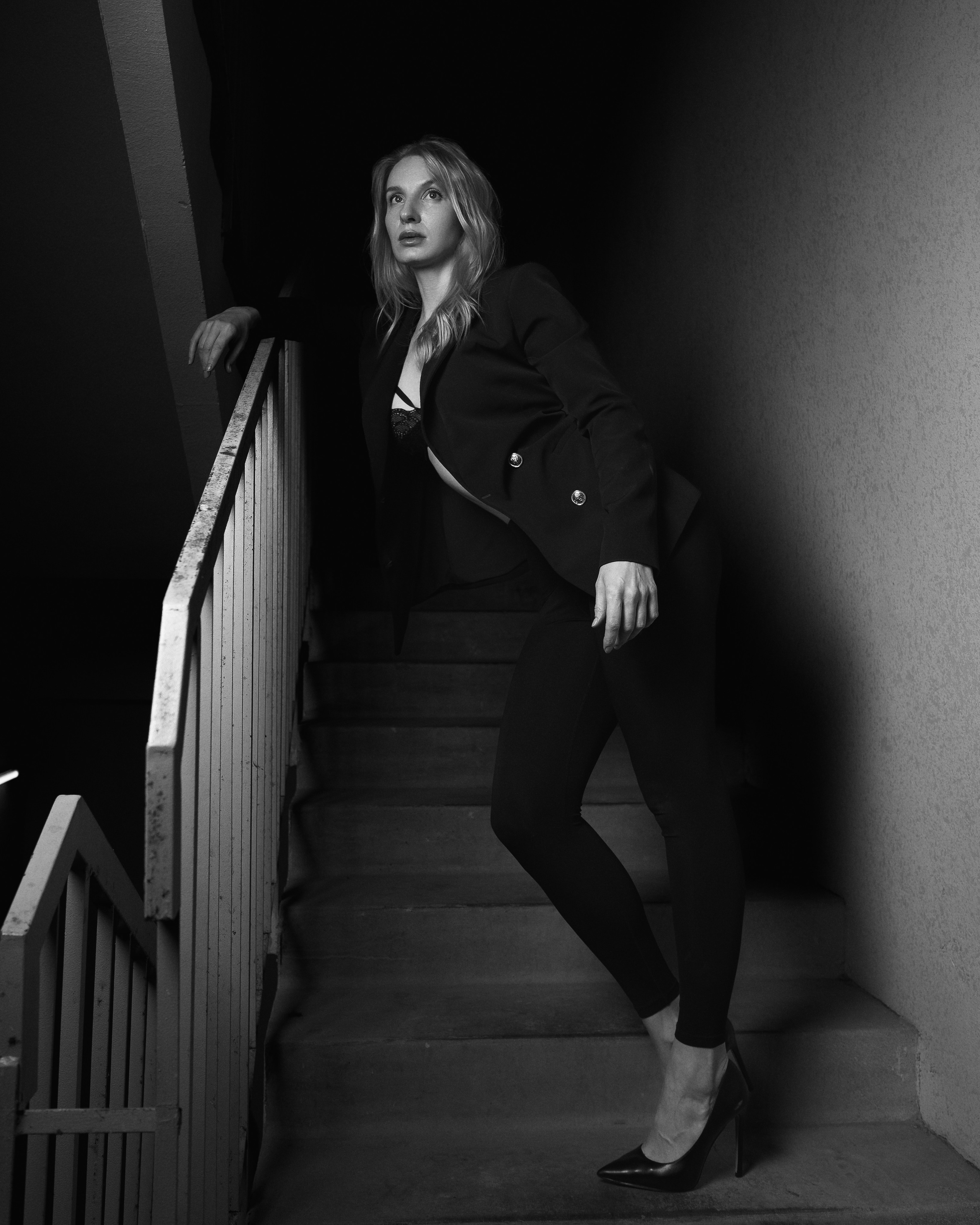 Фотосессия в подьезде). Фотограф в Москве — Евгений Мельников