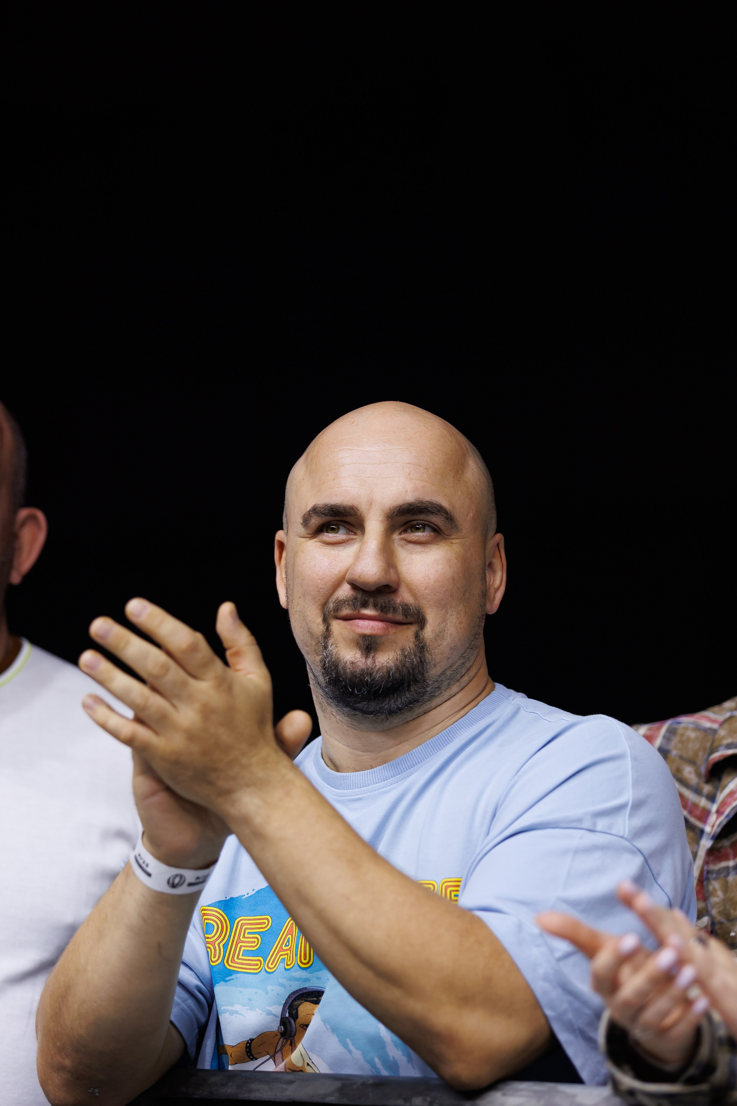 Concert Photography in Dubai — Anton Belyaev Live Performance. Evgen Yatsenko — Photographer in Dubai