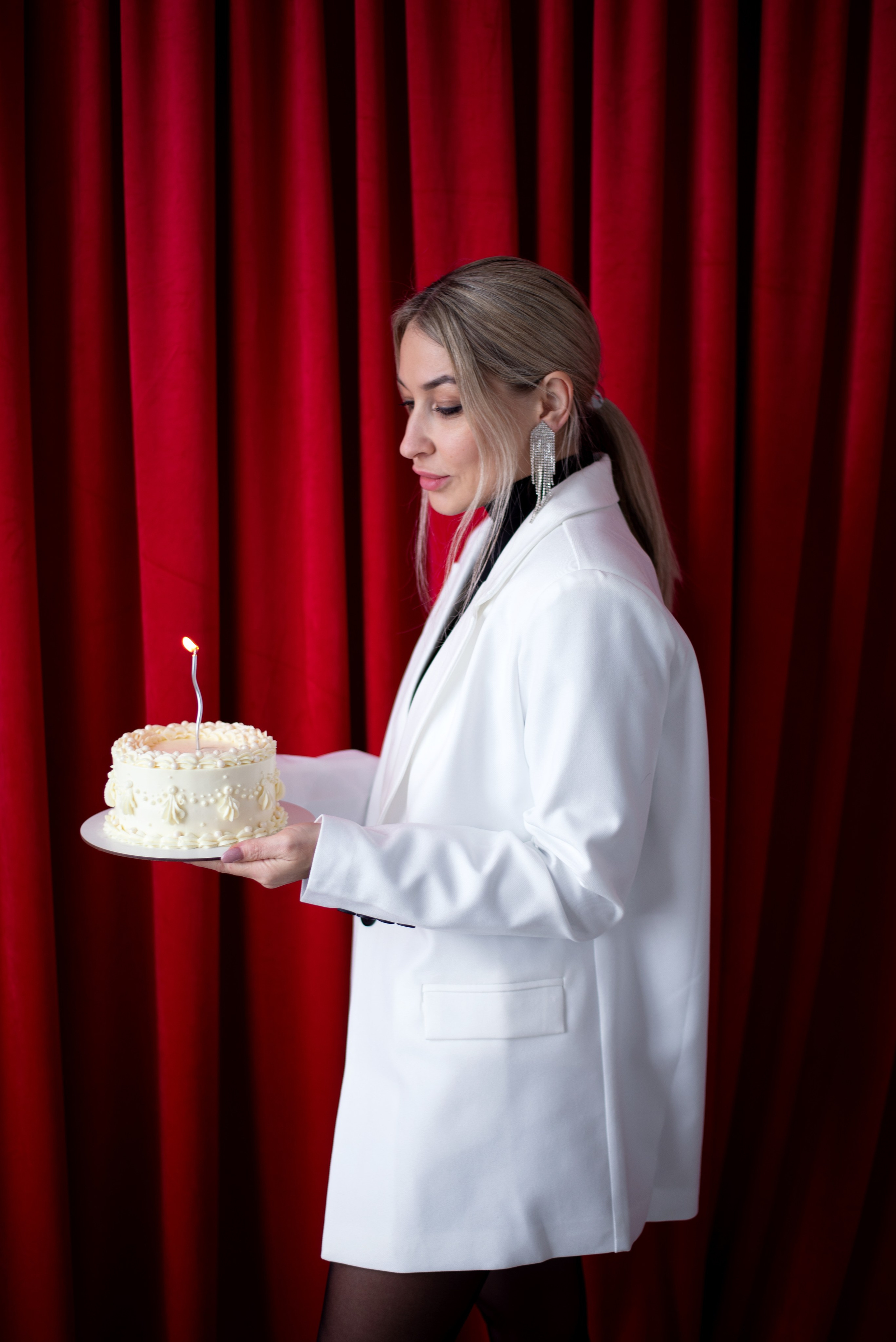 Женский портрет. Дина — ваш фотограф в Коломне и Москве. Живые портреты, любимые люди, важные события. Всё, что хочется помнить