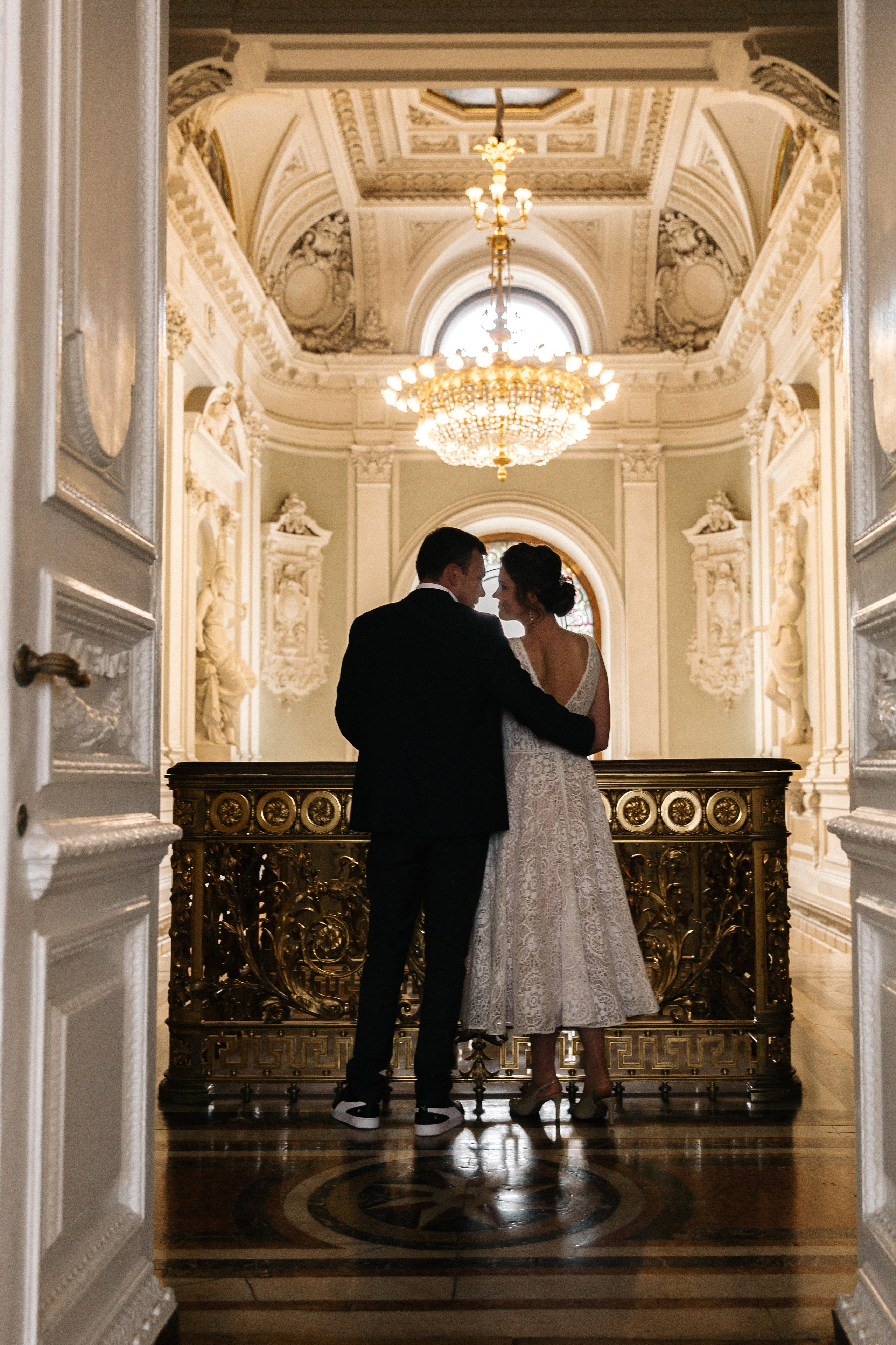 ДВОРЕЦ № 1 | Июль, Исаакиевская площадь. Свадебный фотограф в Санкт-Петербурге Полина Корзухина