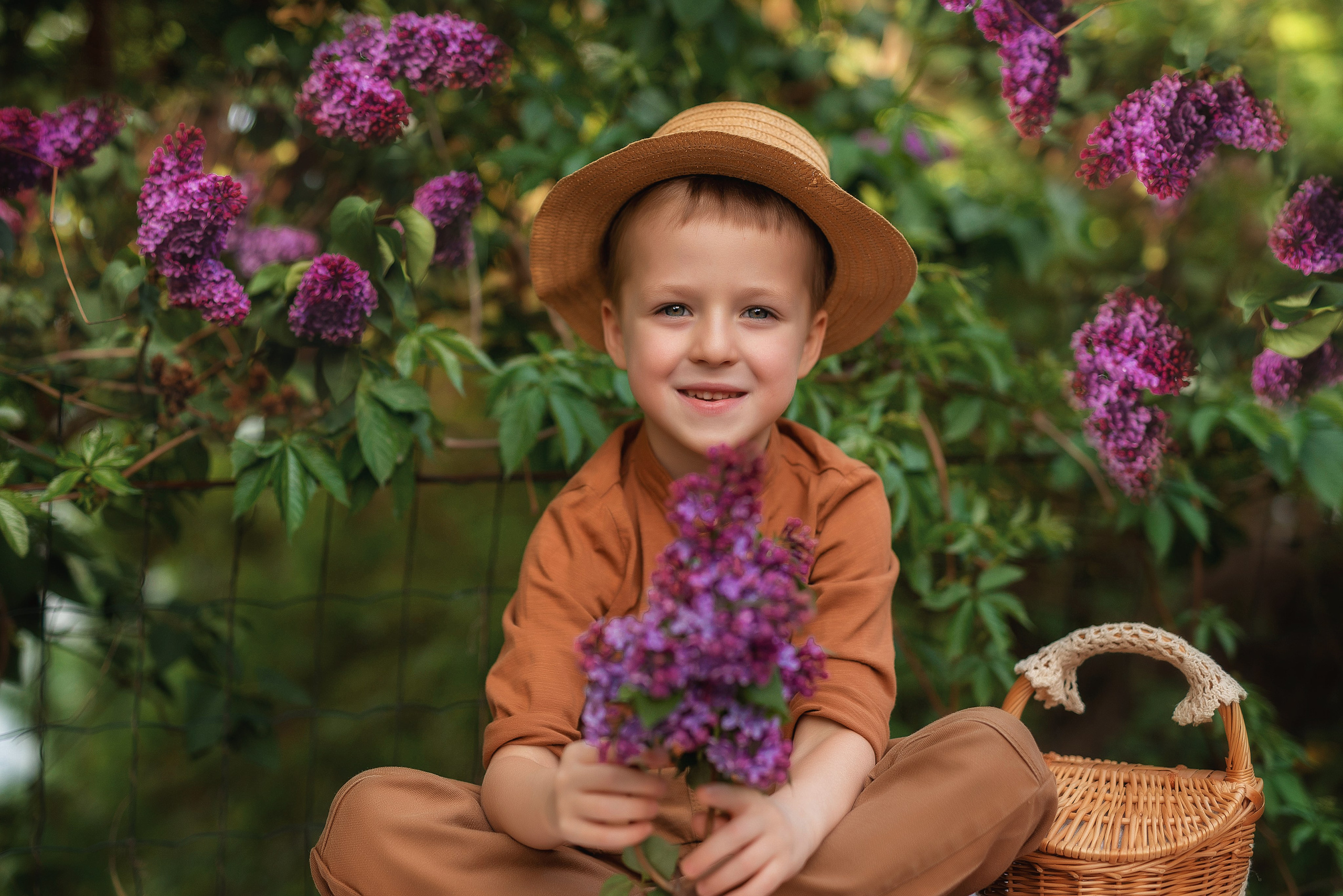 Фотосессия в сирени. Семейный, детский фотограф в Воронеже Анна Никитина