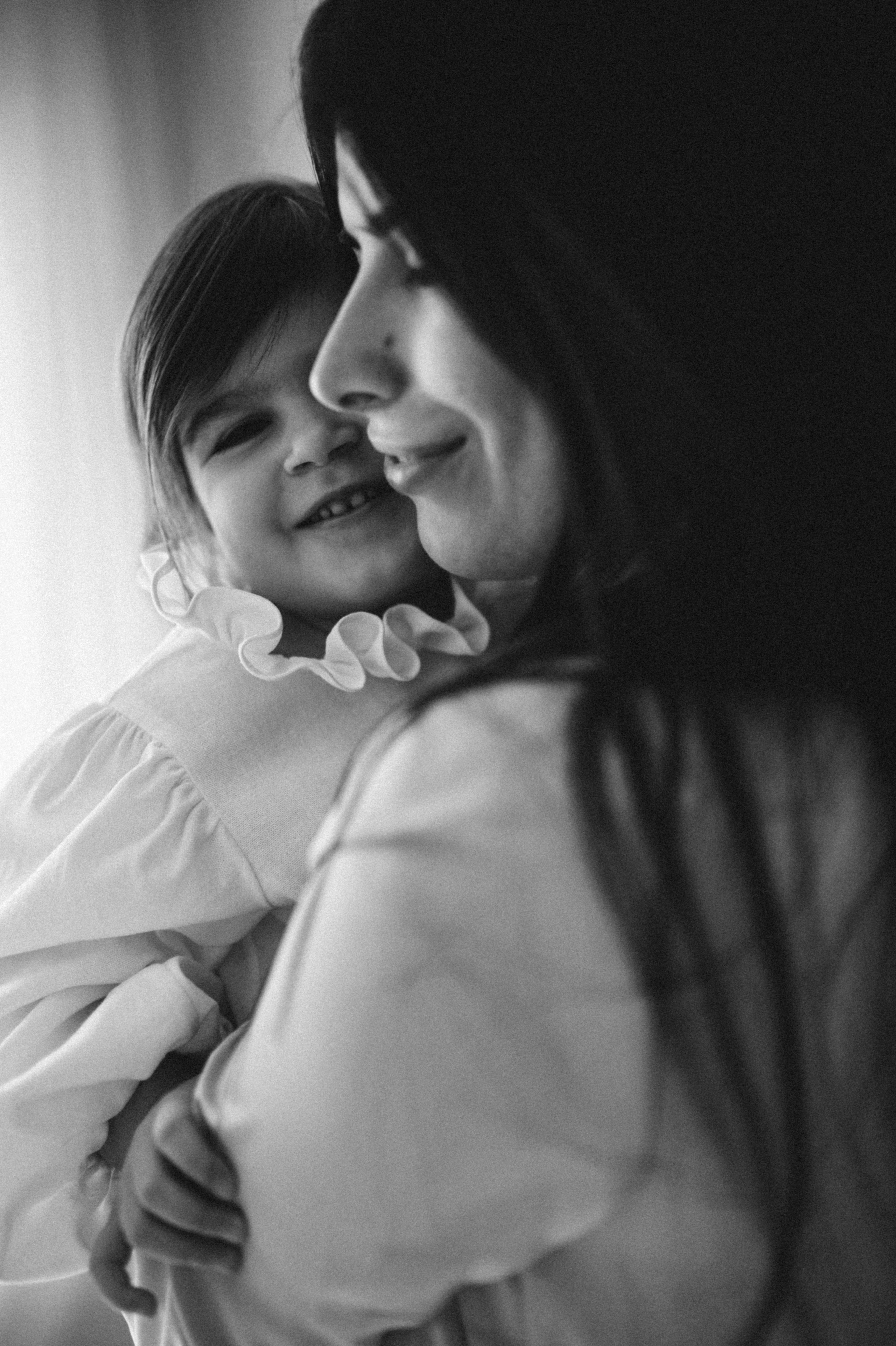 Лена и Николь дома. Семейный и свадебный lifestyle-фотограф в Москве Мария Петрова