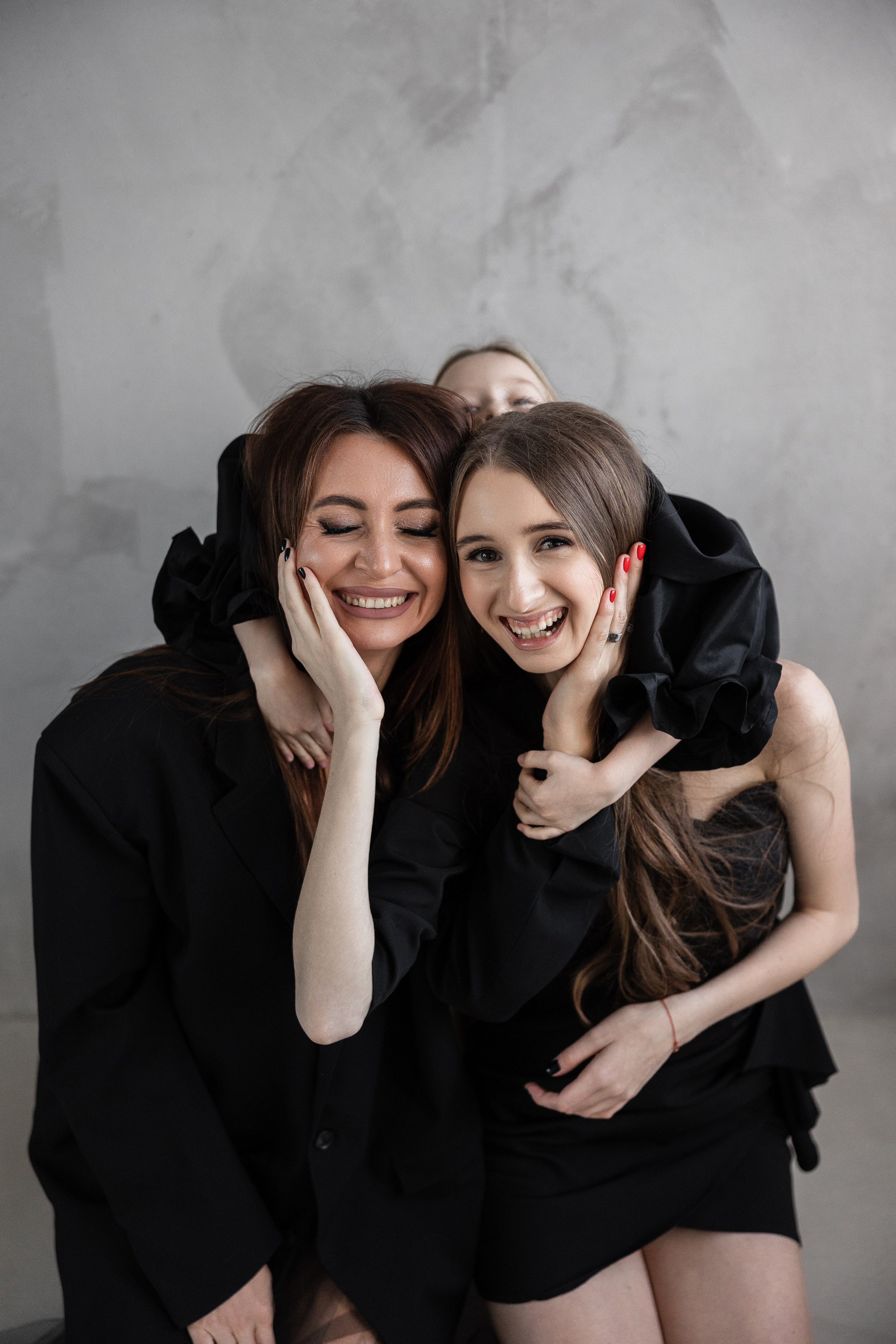 Семейная фотосессия в студии. Свадебный и семейный фотограф Москва Екатерина Верижникова