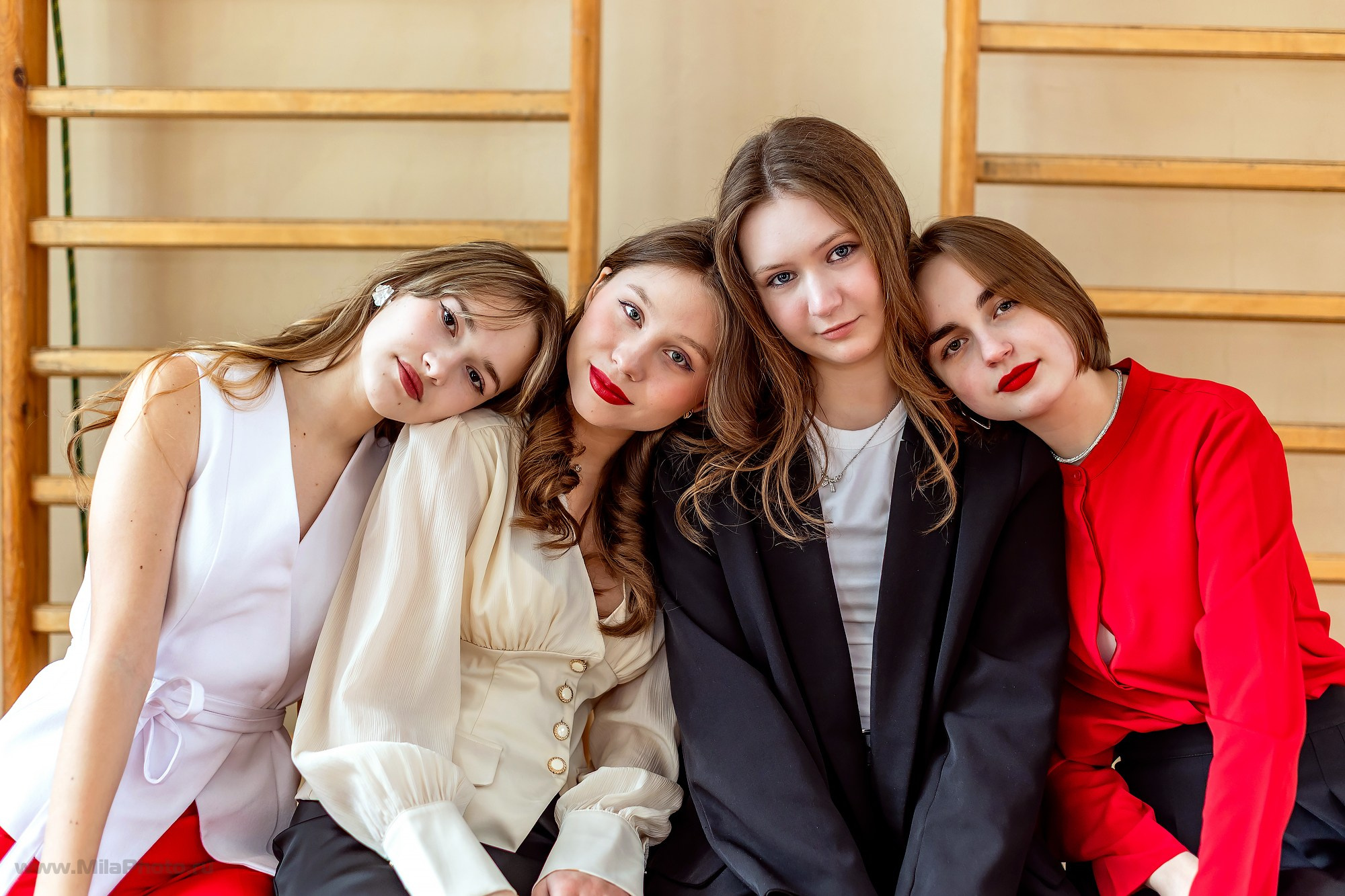 Галерея съемок в школе. Фотограф и видеограф Москва. Свадебный фотограф, видеограф. Выпускные альбомы. Оживающие альбомы