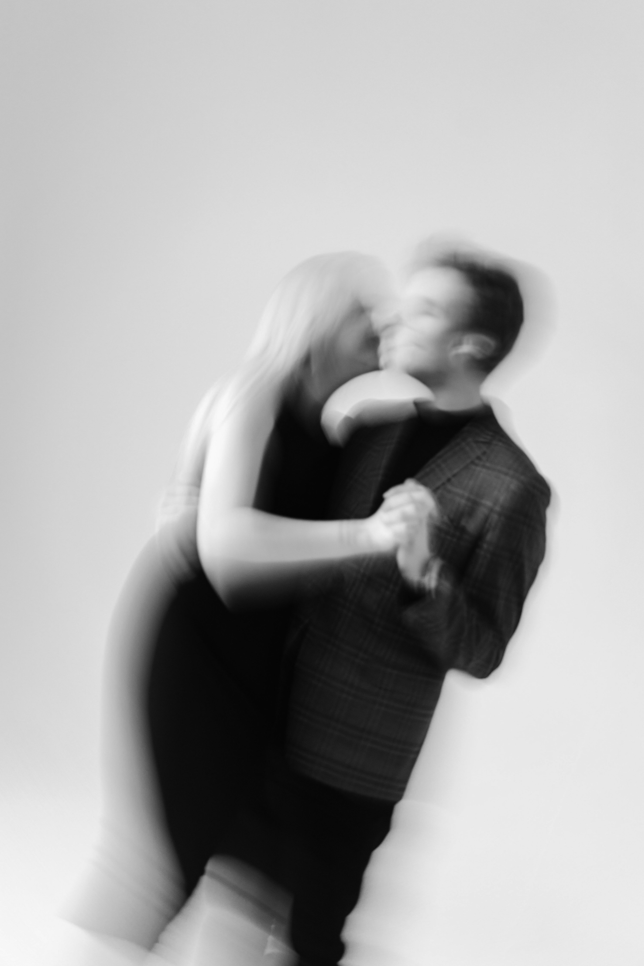 Фотосессия для двоих в студии, лавстори в Москве. Портреты студия Москва. Модельные тесты. Lovestory студия в Москве. Женсий фотограф