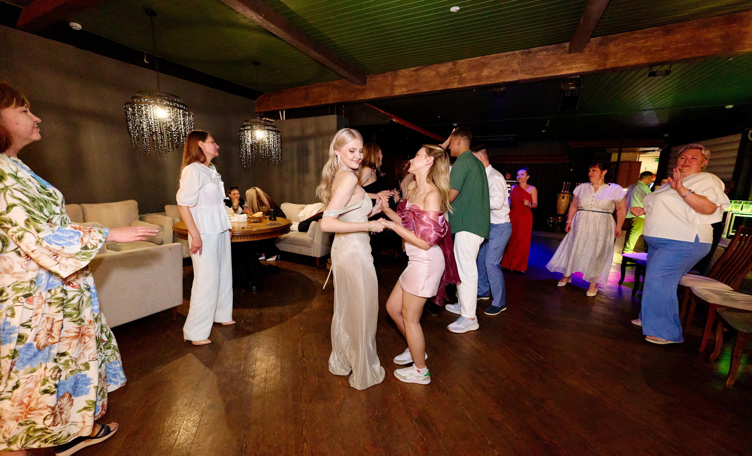 Выпускной 35 Сош. Фотограф Выпускные альбомы Таганрог Сергей Коробченко