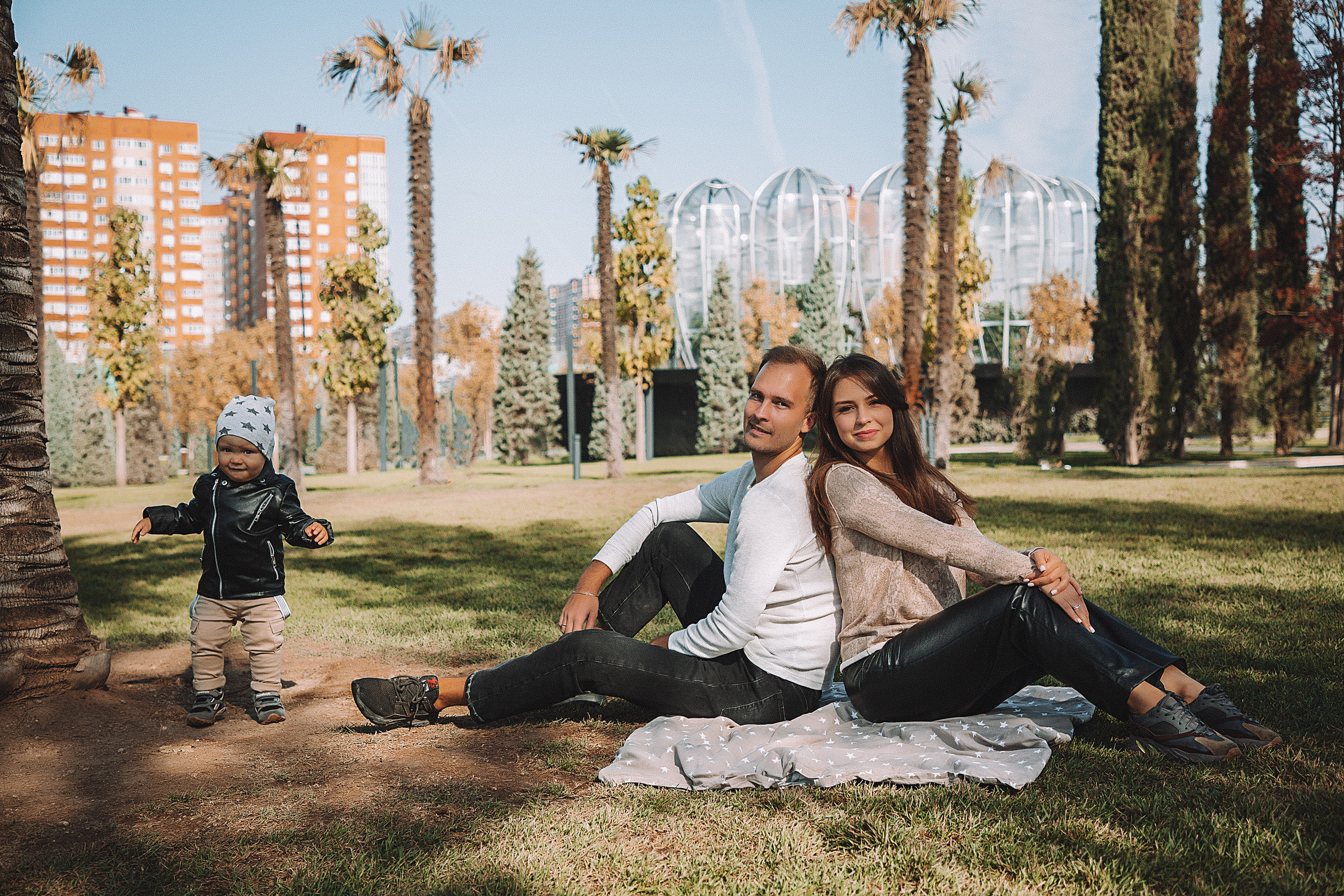 Семейная прогулка. Свадебный и семейный фотограф/видеограф в Краснодаре Наталья Осинская