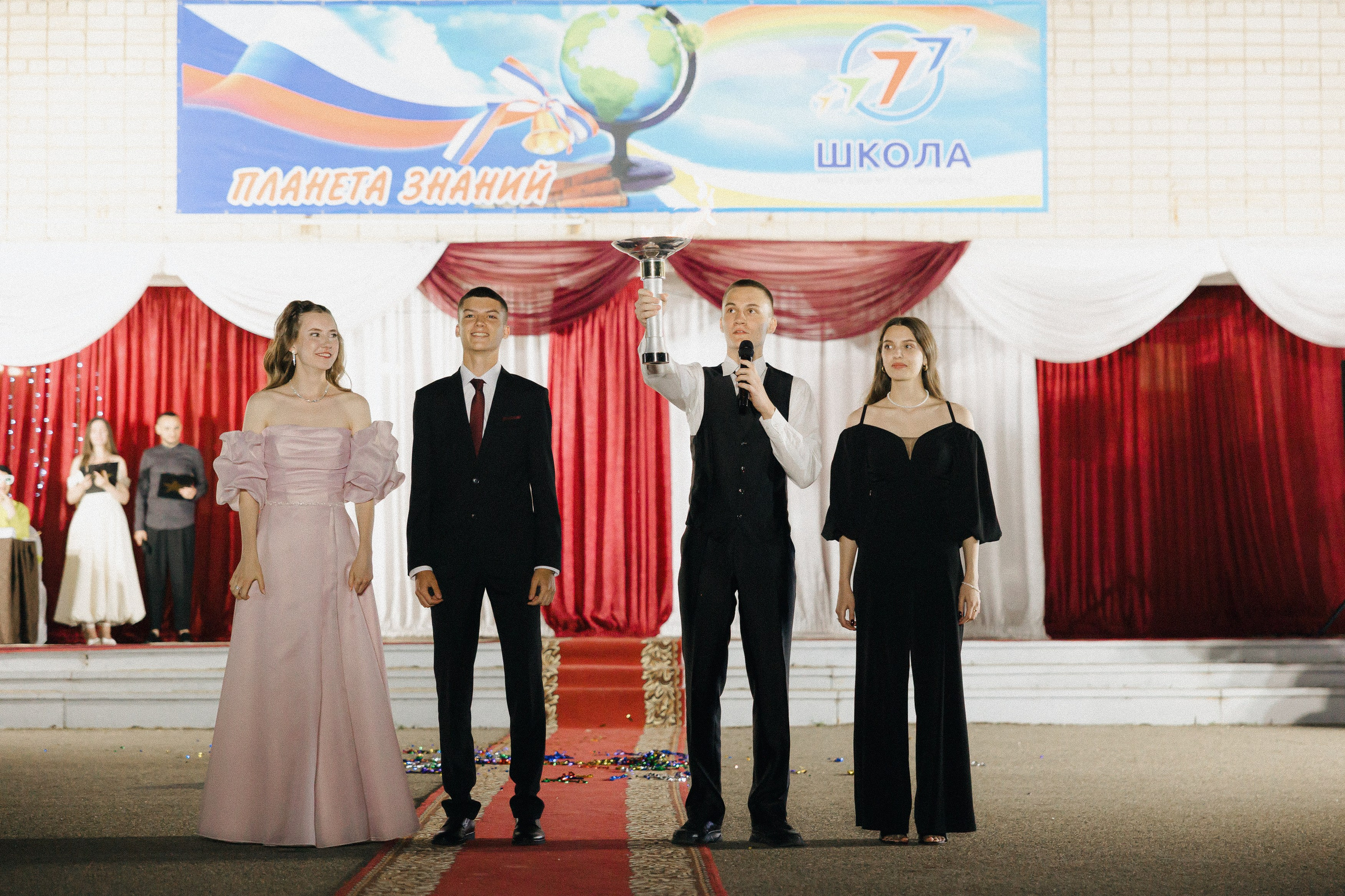 Вручение аттестатов. Свадебный фотограф Роман Еремеев