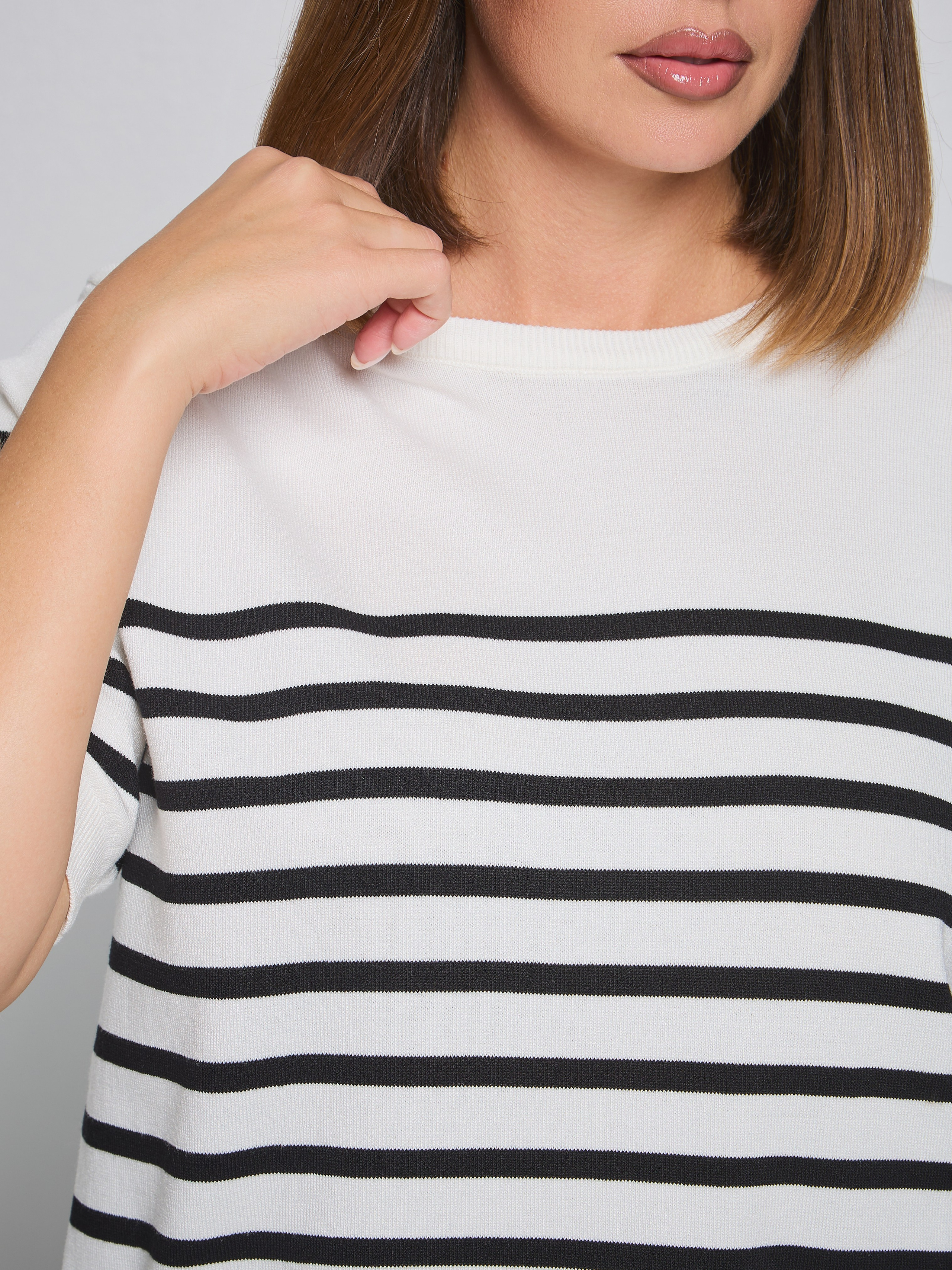 Одежда для маркетплейсов. Фотограф Руслан Потапов в Краснодаре