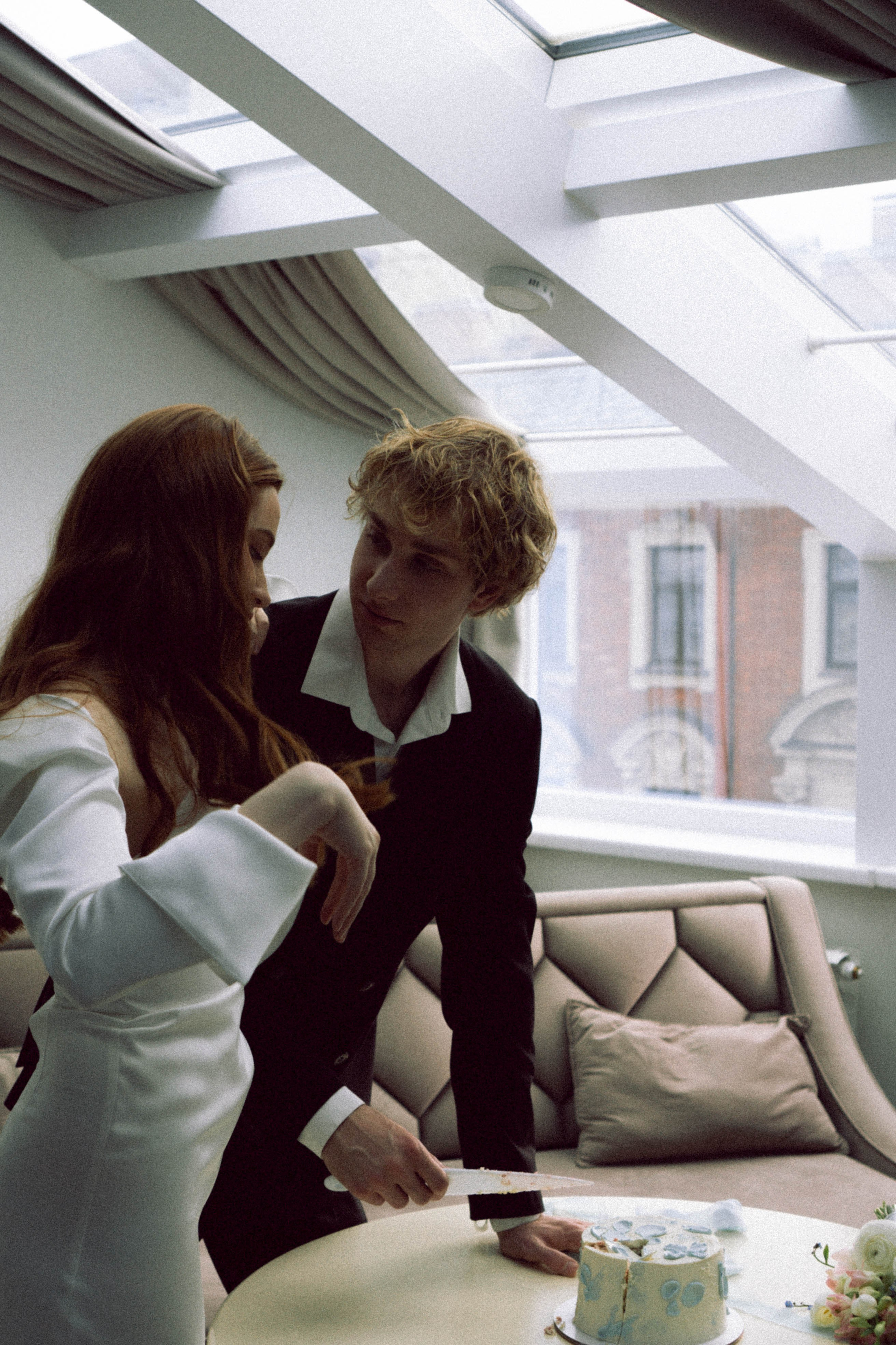 СВАДЕБНАЯ СЬЕМКА В ОТЕЛЕ. СБОРЫ ЖЕНИХА И НЕВЕСТЫ И ТАКЖЕ ТОР И ПОДГОТОВКА К ПРОГУЛКЕ. Профессиональный фотограф, Санкт-Петербург — Виктория Богомолова