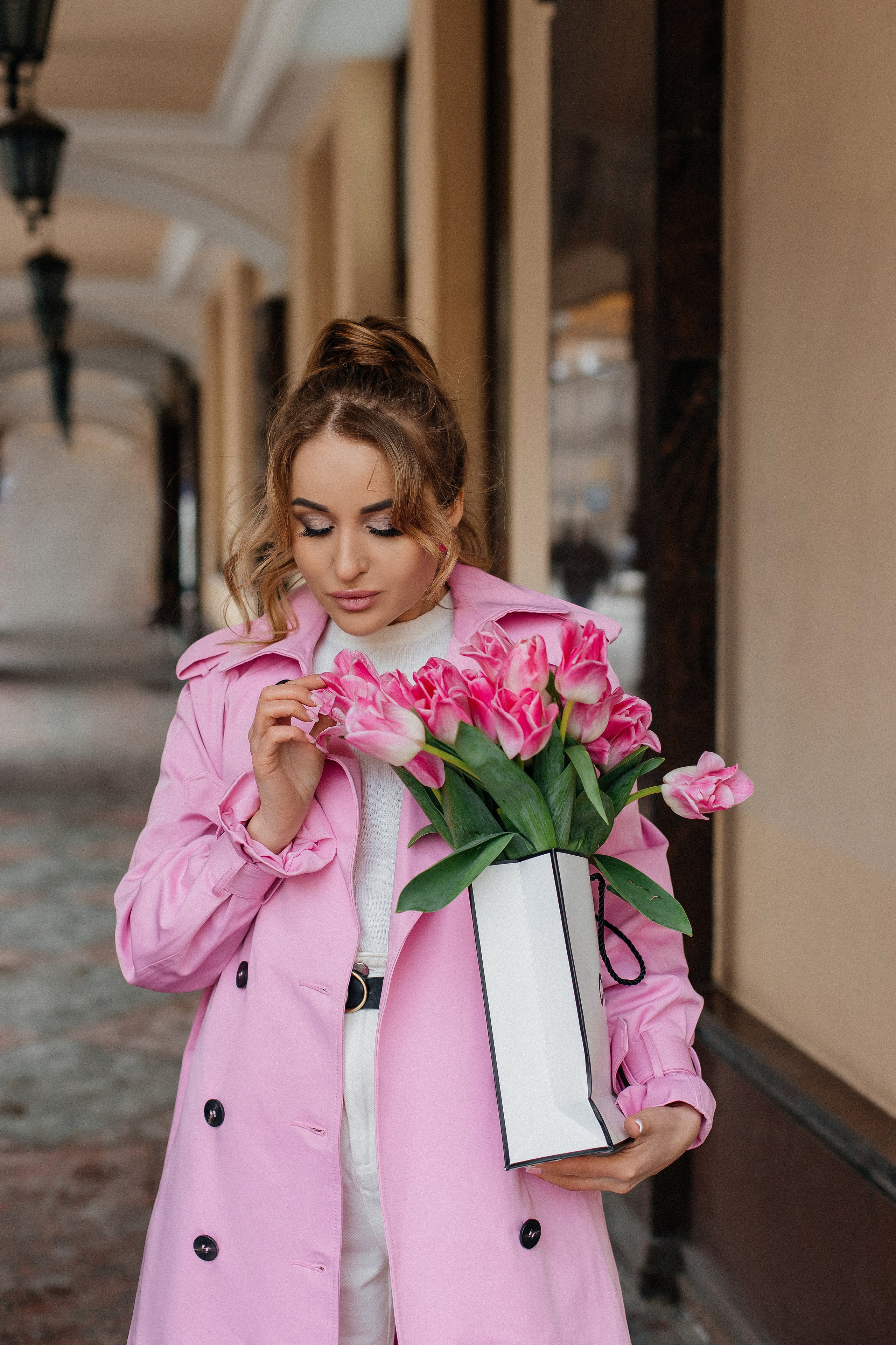 Индивидуальная фотосессия на улице 8 марта. Фотограф Александра Сыщенко