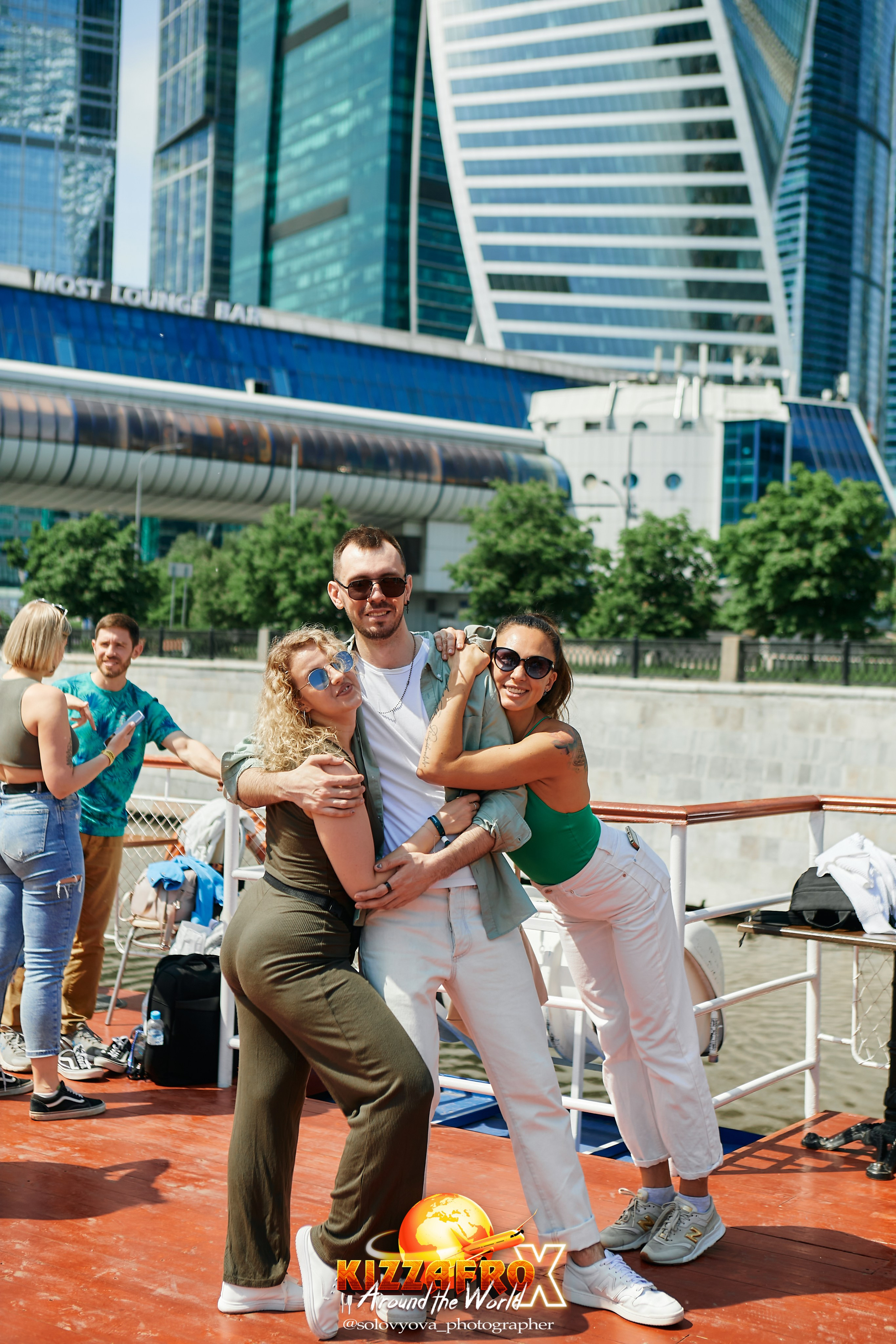 Boat party. Свадебный фотограф