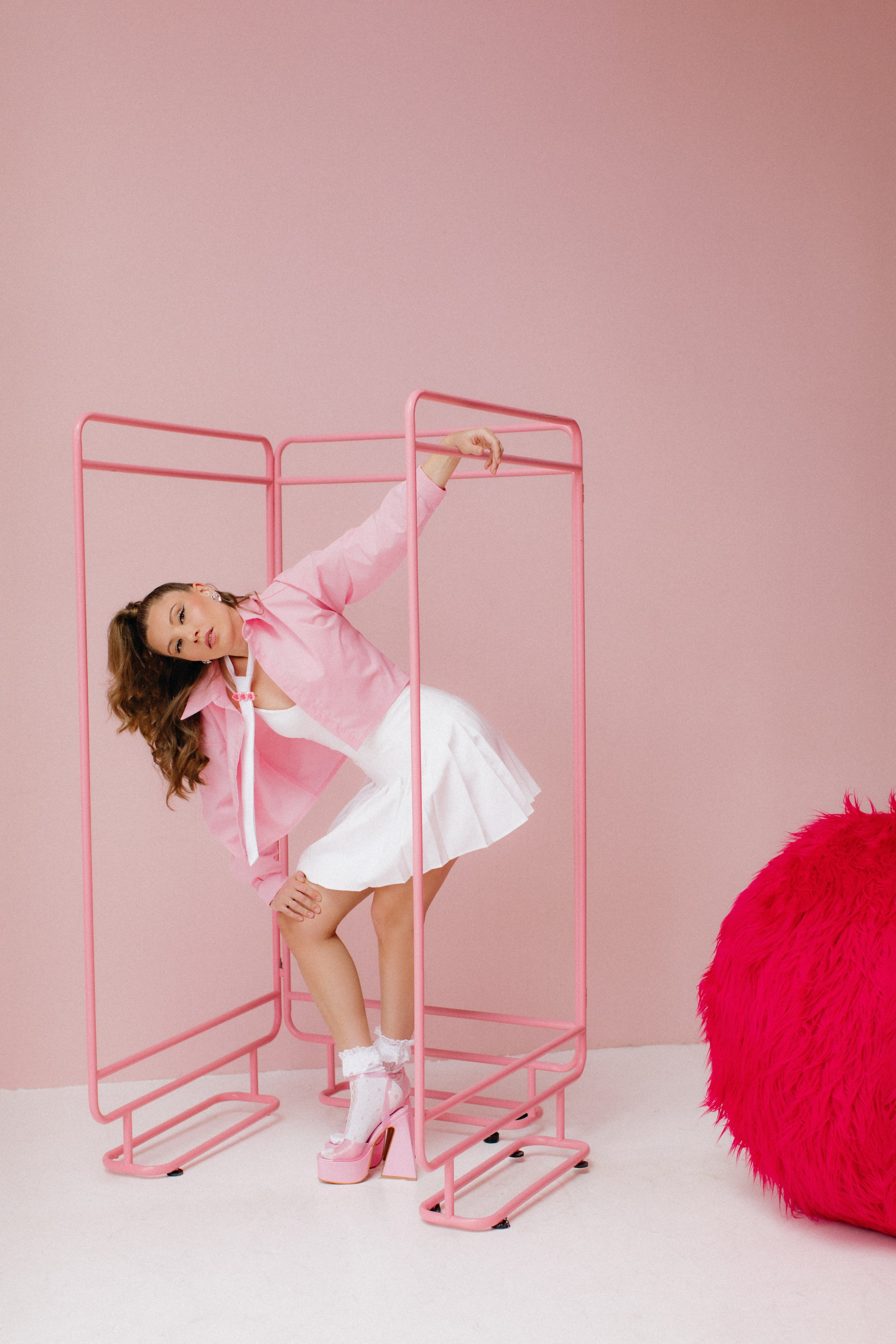 Алена. Фотосессия в розовой студии. Фотограф в Москве Ольга Сатони