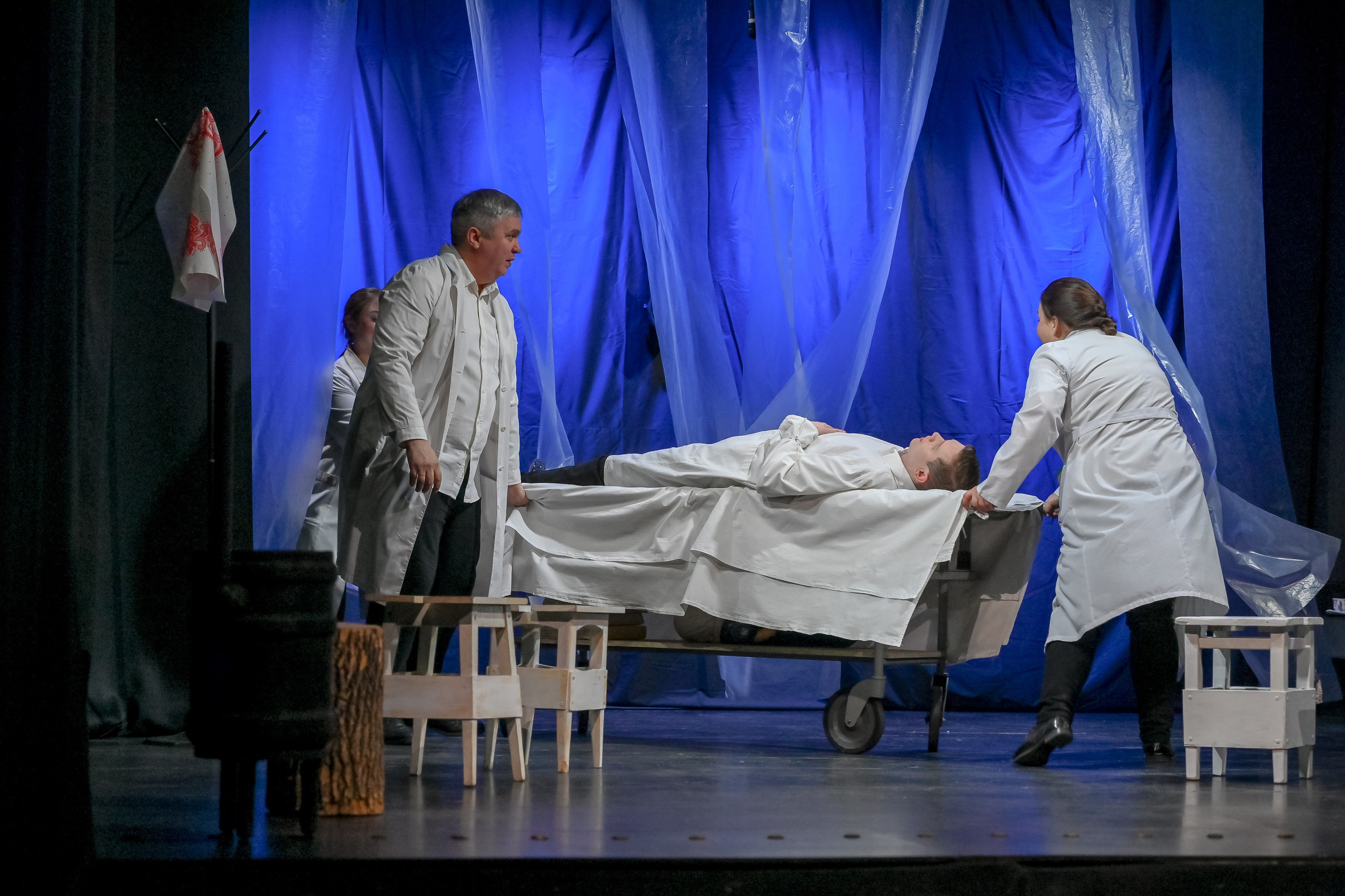 «Записки юного врача» в Театре Артиста 01.03.2024. Репортажный профессиональный фотограф-любитель