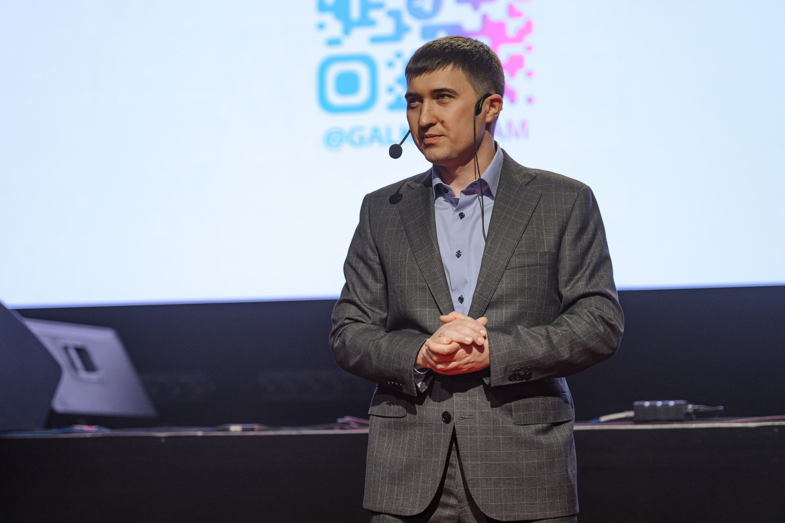 ПАРИТЕТ. Максим Комаров — Профессиональный фотограф