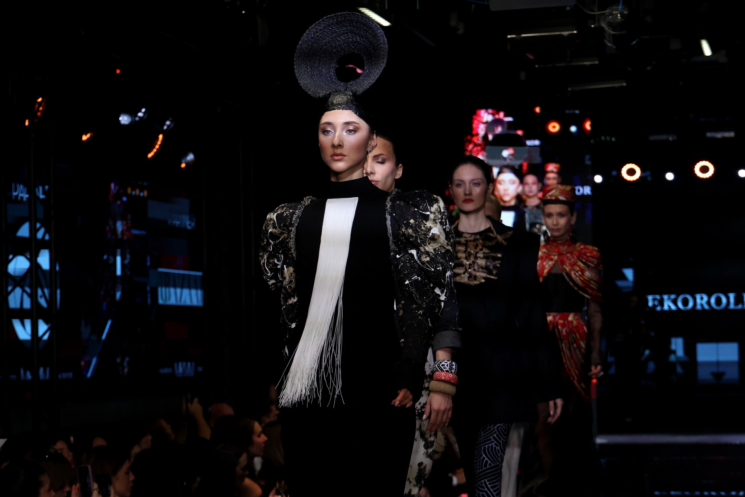 Показ МКММ на Якиманке 26. Спортивный и репортажный фотограф Ермакова Светлана