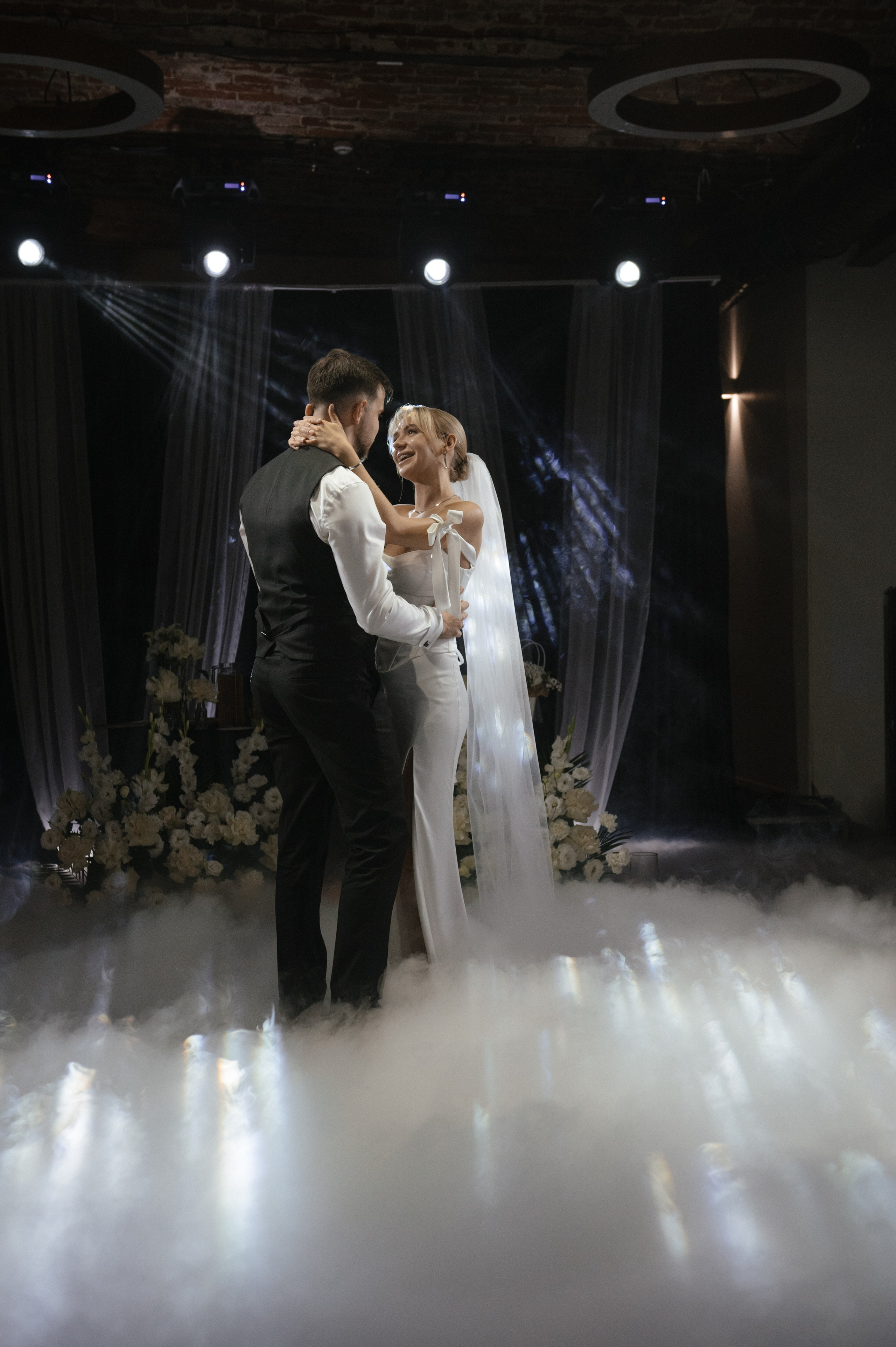 VS. Светлана Варфоломеева, женский и свадебный фотограф в Саратове