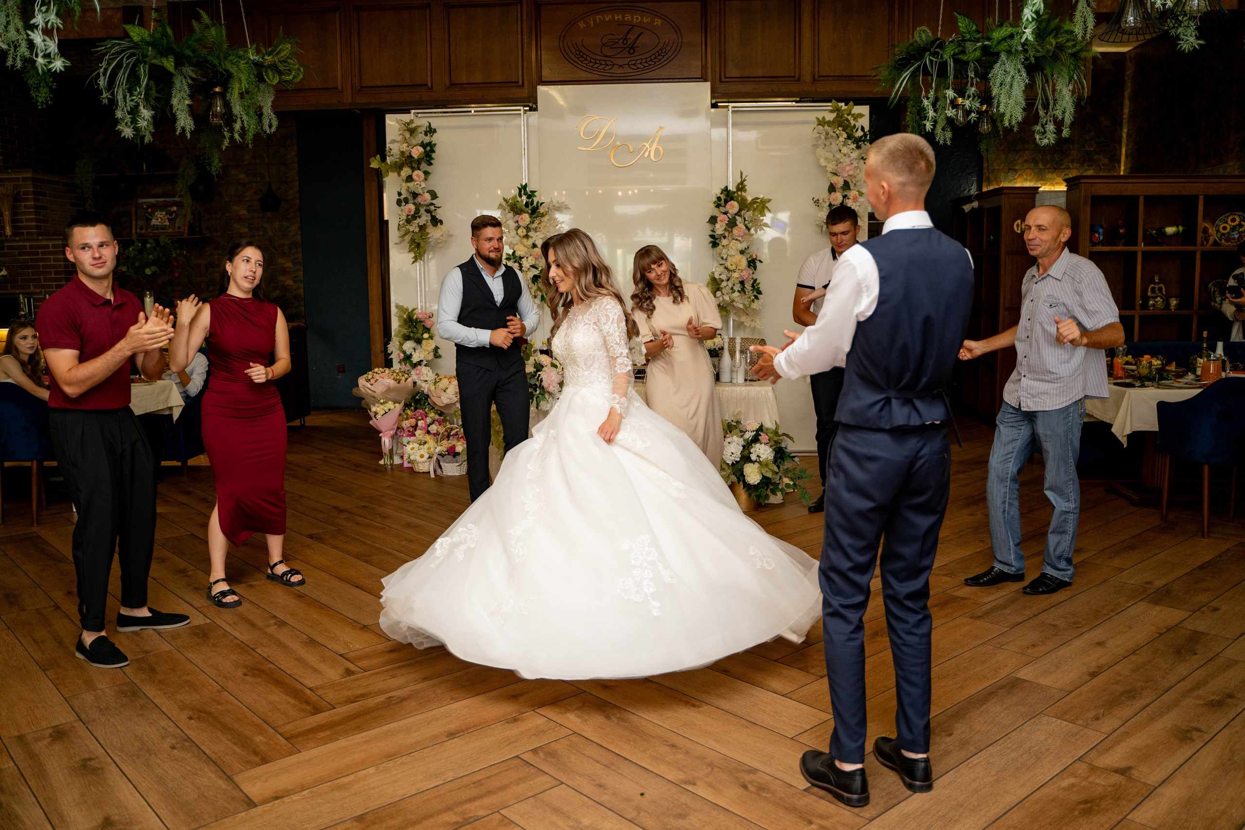 Данил и Анастасия. Видеосьемка, фотосьемка свадеб, юбилеев, утренников в Краснодарском кр