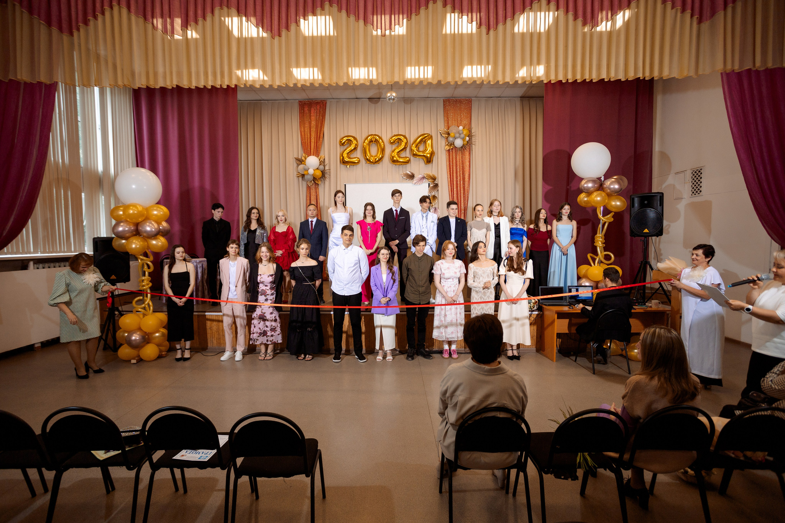 ВРУЧЕНИЕ АТТЕСТАТОВ: Пример. Все фото. Профессиональный фотограф в Ижевске Леша Петров