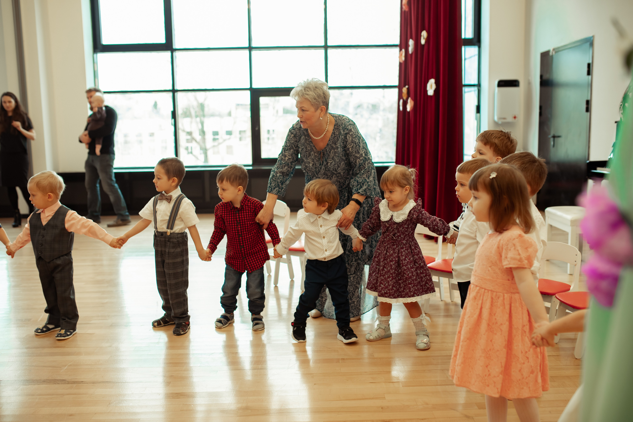 Праздник весны в детском саду. Семейный и детский фотограф в Москве Дорогова Екатерина