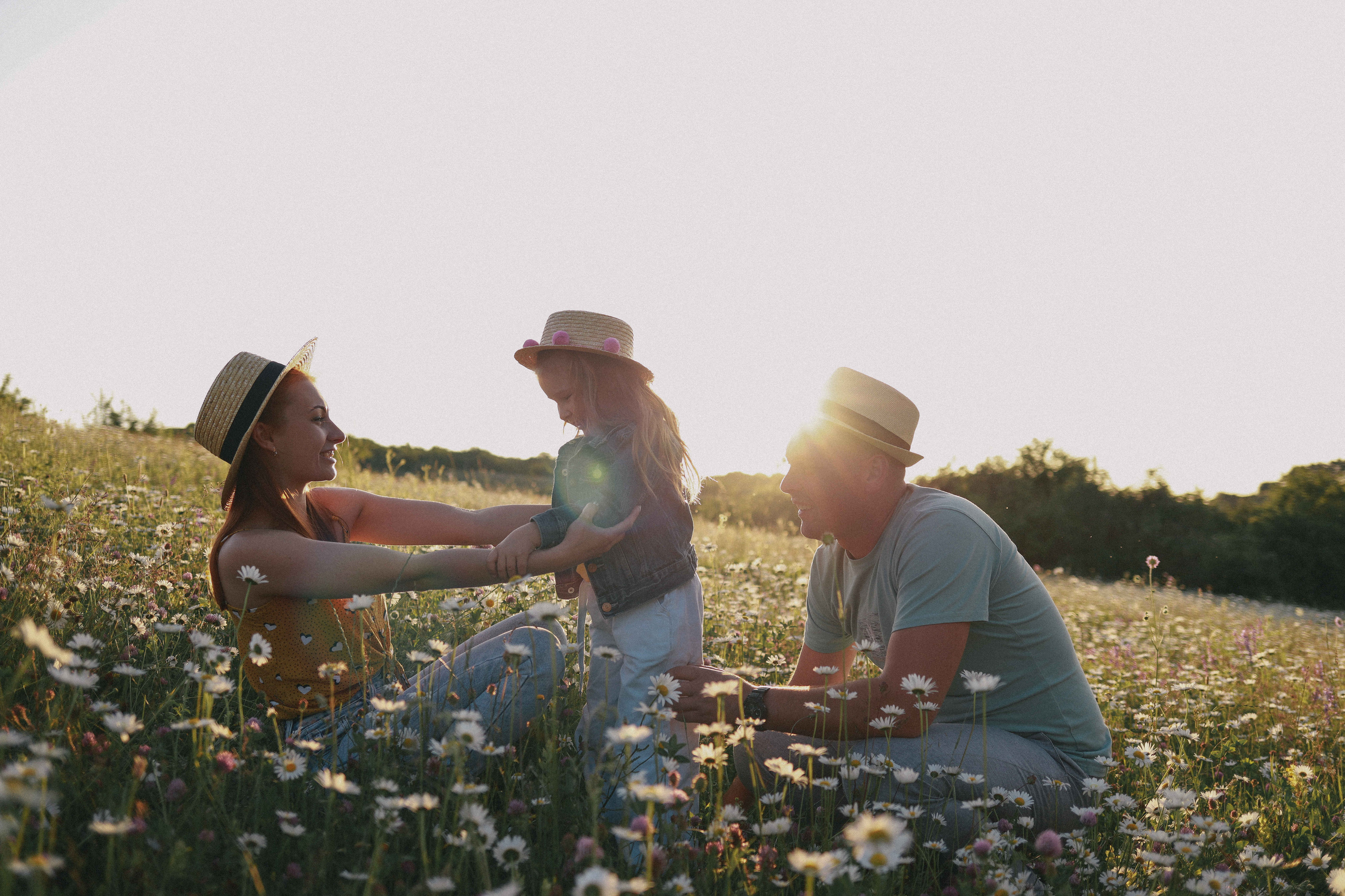 Согреты любовью и вечерним солнышком. Чудесная семья с открытой и чистой душой. Свадебный фотограф Мироманов Николай в Крыму