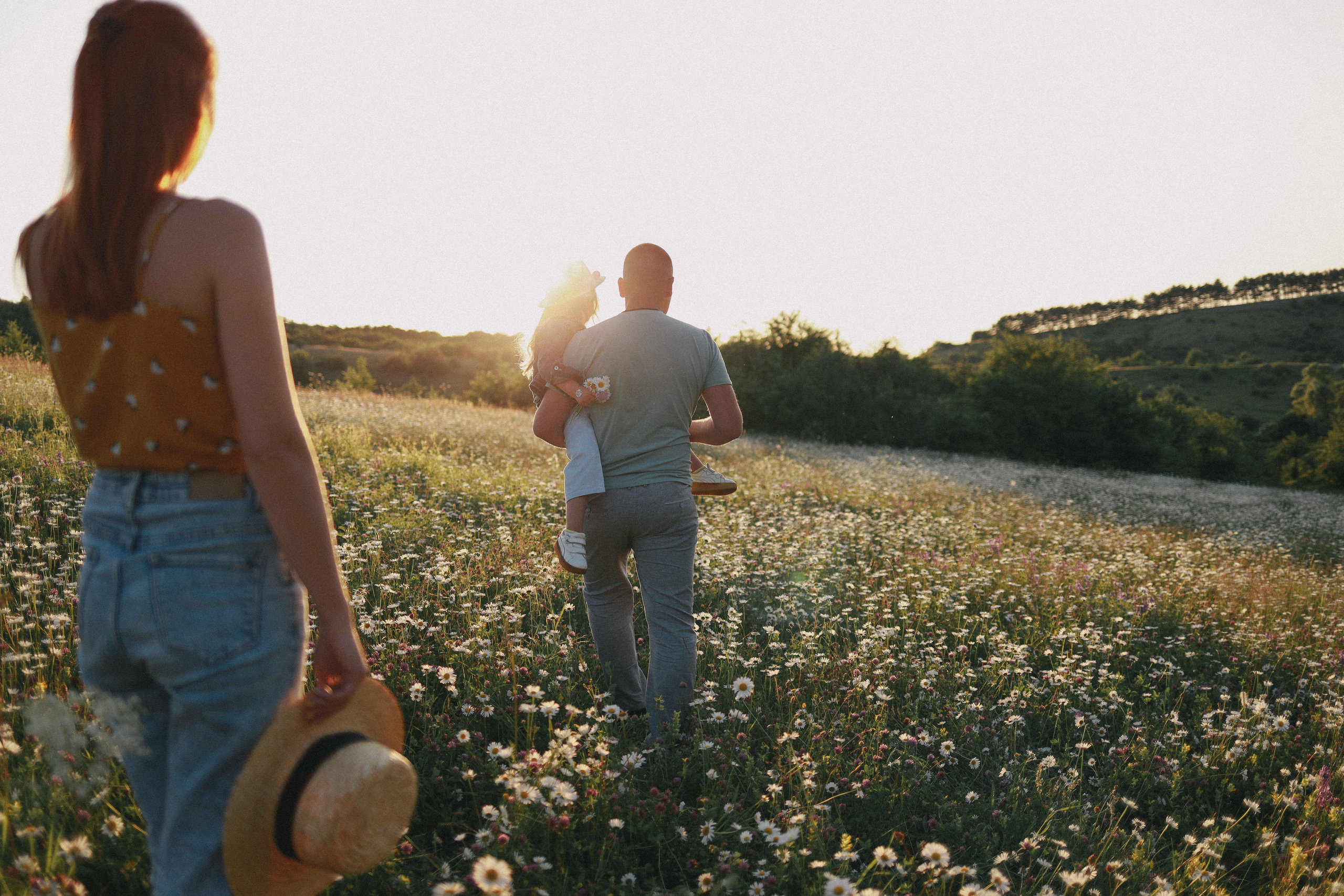 Согреты любовью и вечерним солнышком. Чудесная семья с открытой и чистой душой. Свадебный фотограф Мироманов Николай в Крыму
