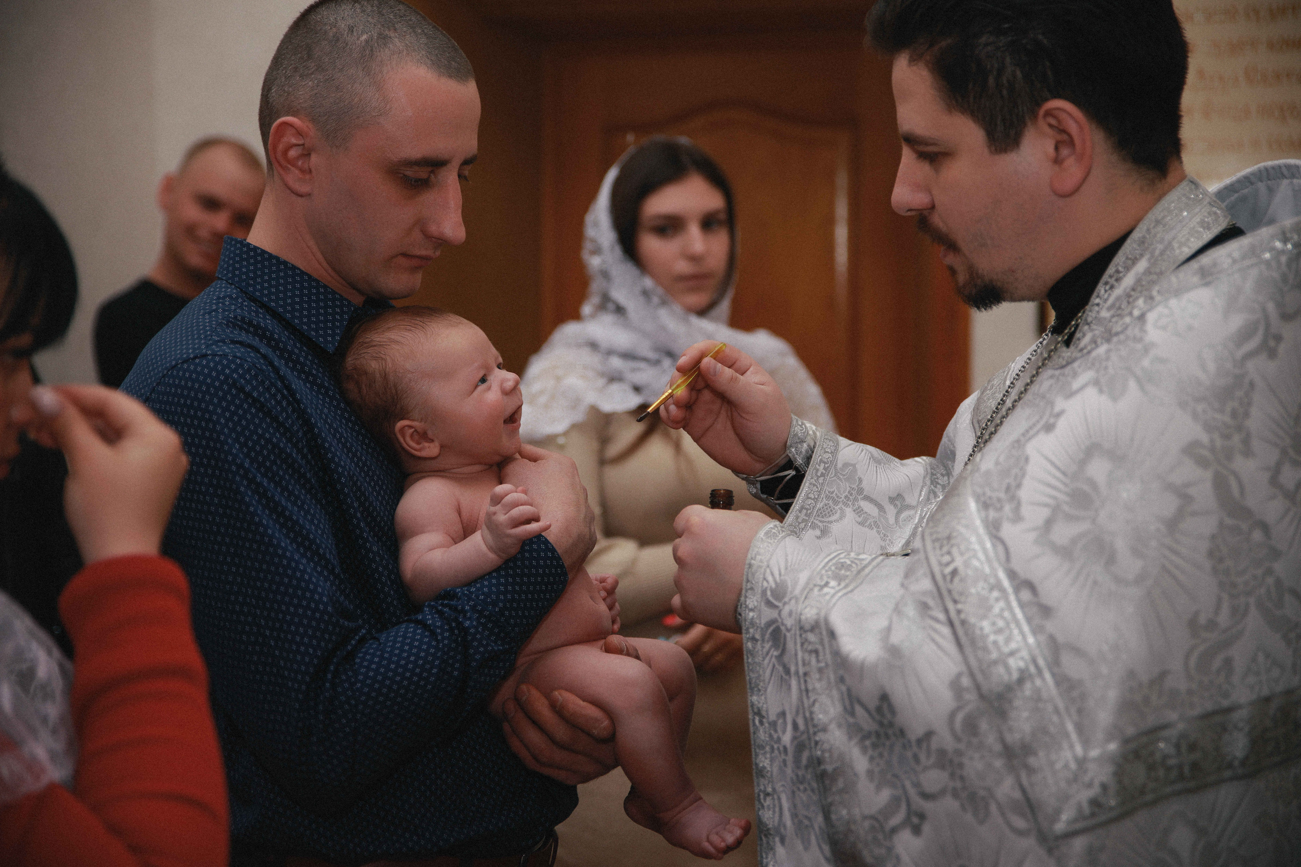 История крещения Артема. Свадебный фотограф Мироманов Николай в Крыму