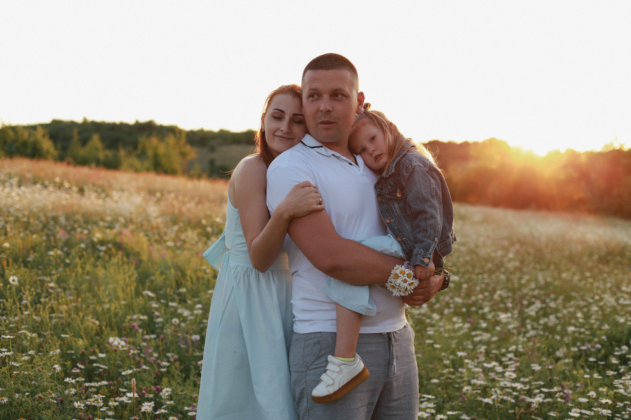 Согреты любовью и вечерним солнышком. Чудесная семья с открытой и чистой душой. Свадебный фотограф Мироманов Николай в Крыму