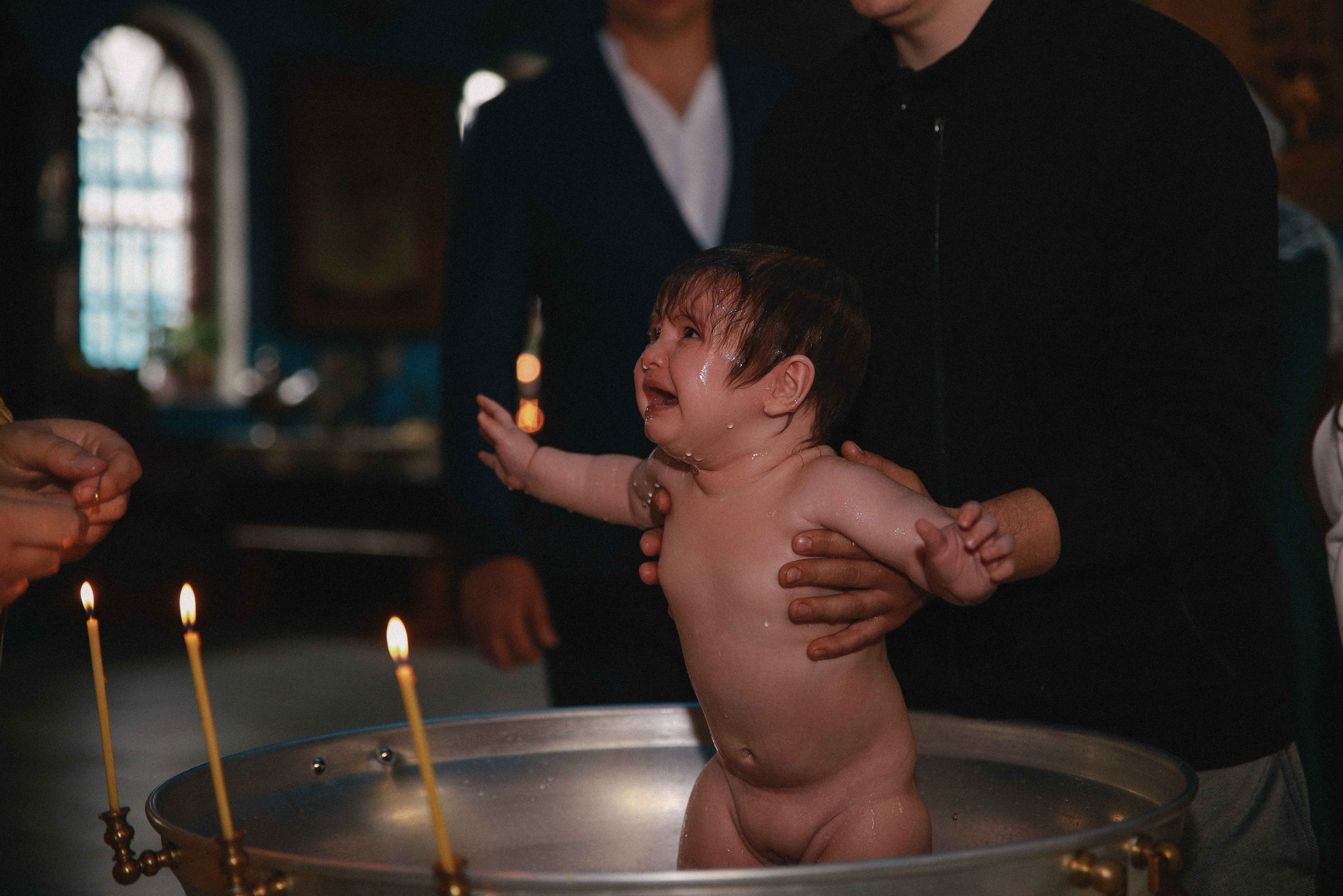 История крещения Алисы). Свадебный фотограф Мироманов Николай в Крыму