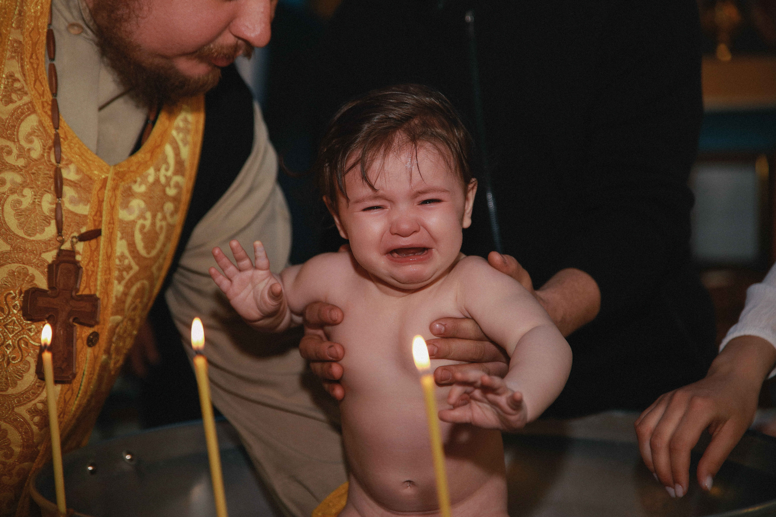 История крещения Алисы). Свадебный фотограф Мироманов Николай в Крыму