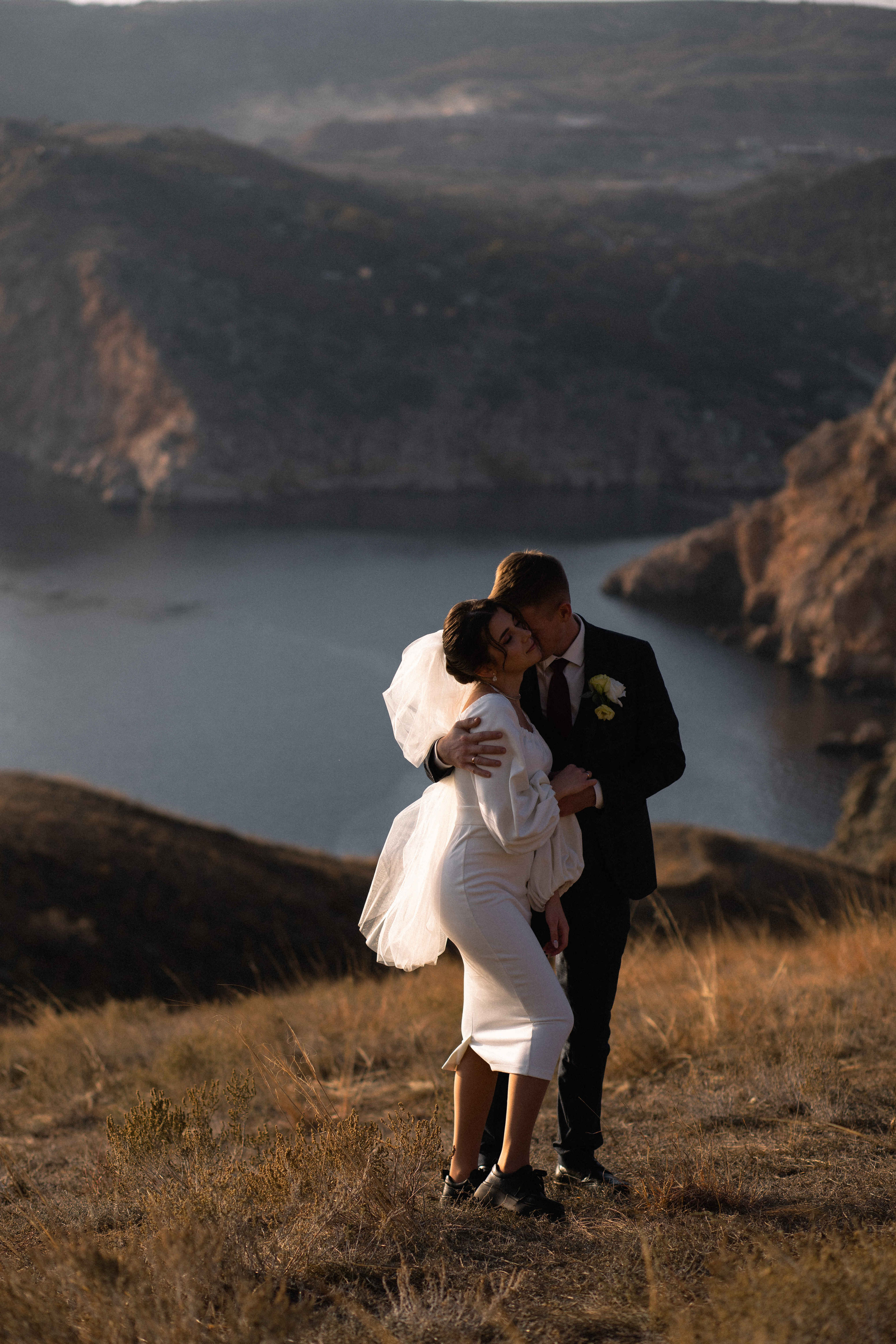 Нежность в каждом прикосновении. Свадебный фотограф Мироманов Николай в Крыму