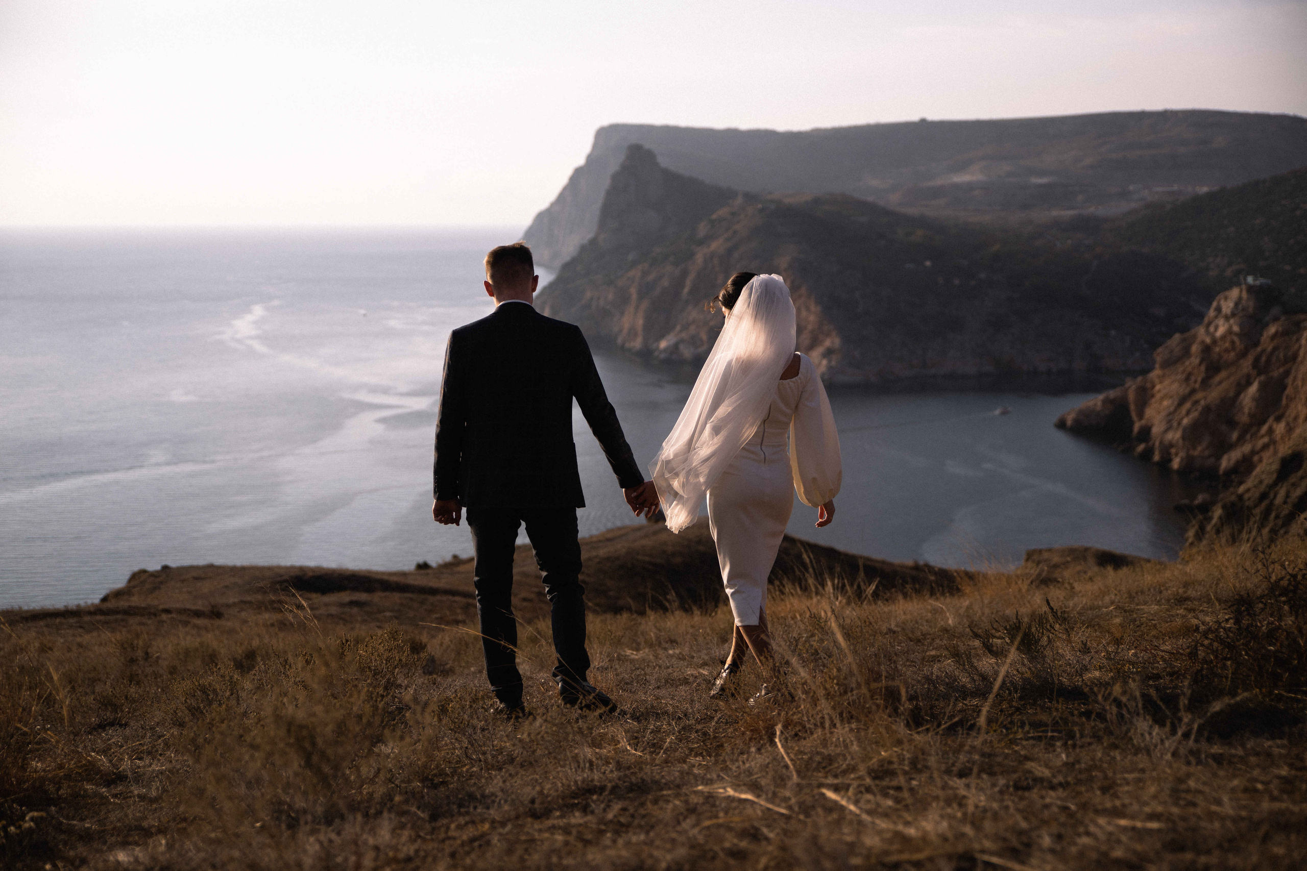 Нежность в каждом прикосновении. Свадебный фотограф Мироманов Николай в Крыму