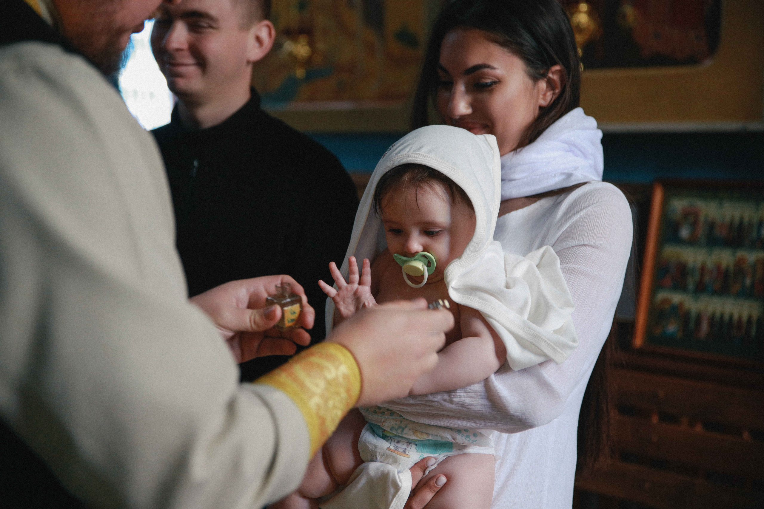 История крещения Алисы). Свадебный фотограф Мироманов Николай в Крыму