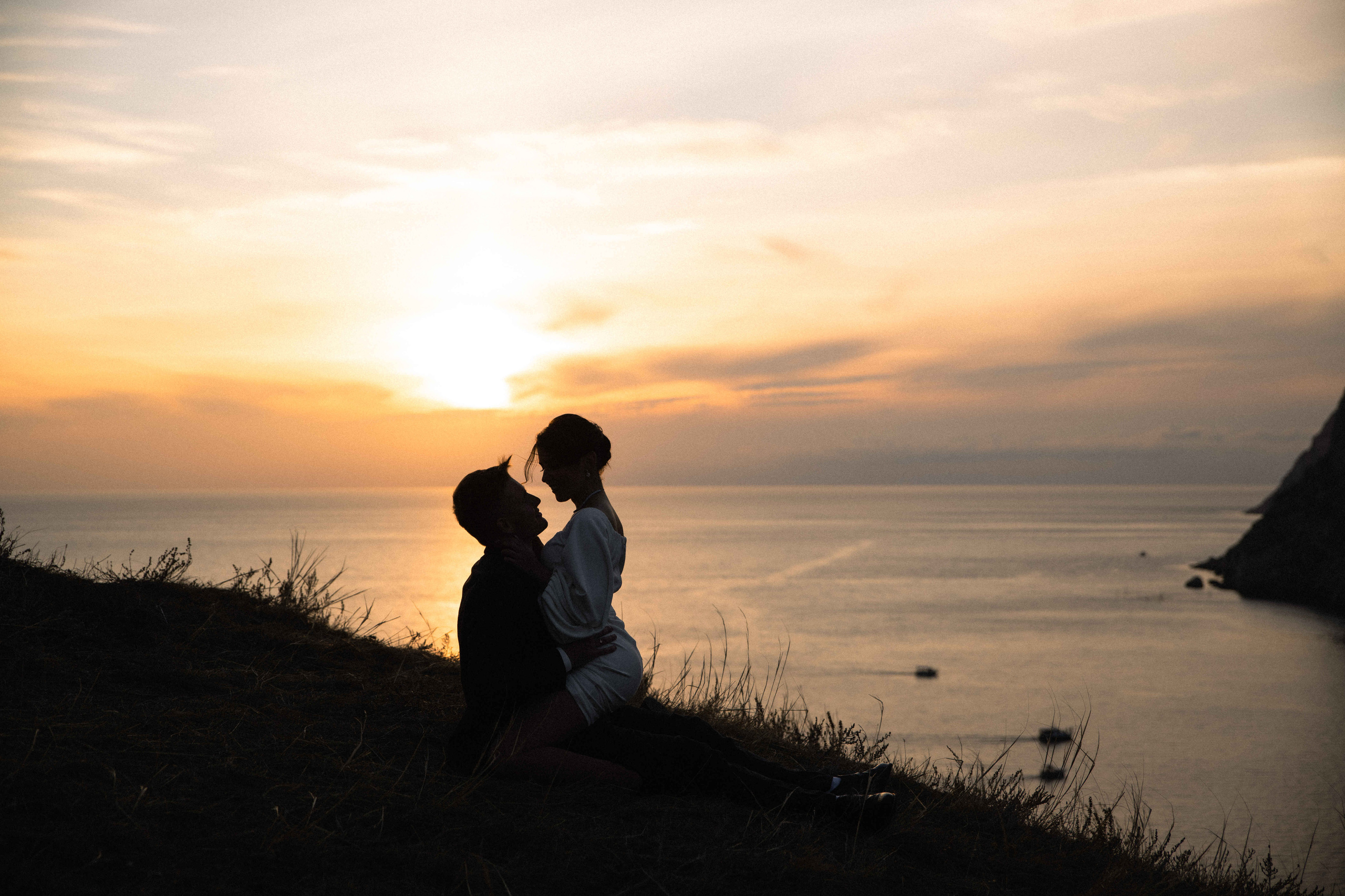 Нежность в каждом прикосновении. Свадебный фотограф Мироманов Николай в Крыму