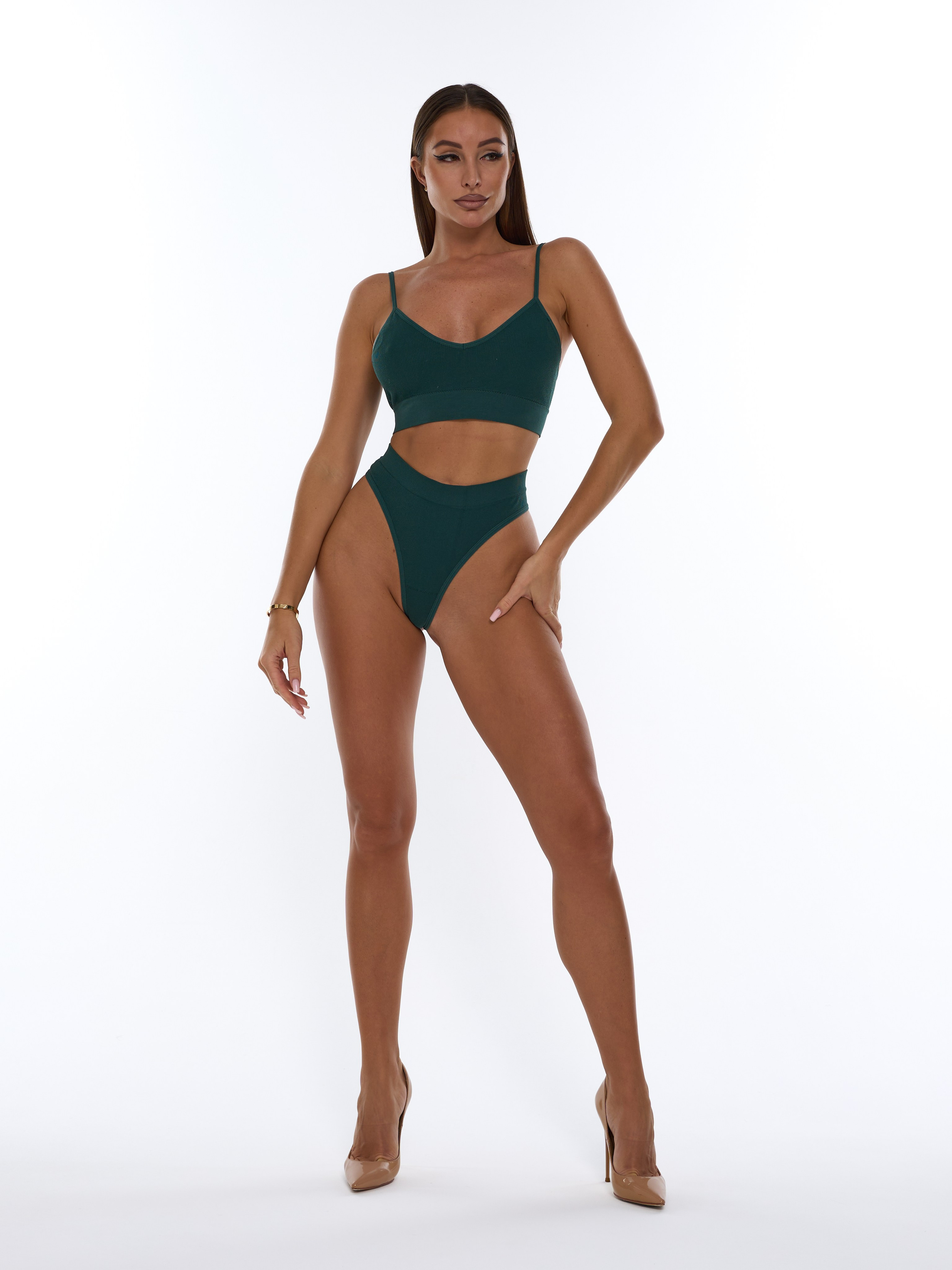 Фотомодель Алёна Шатская. Фотосъёмка для марктеплейсов Studio 11.11