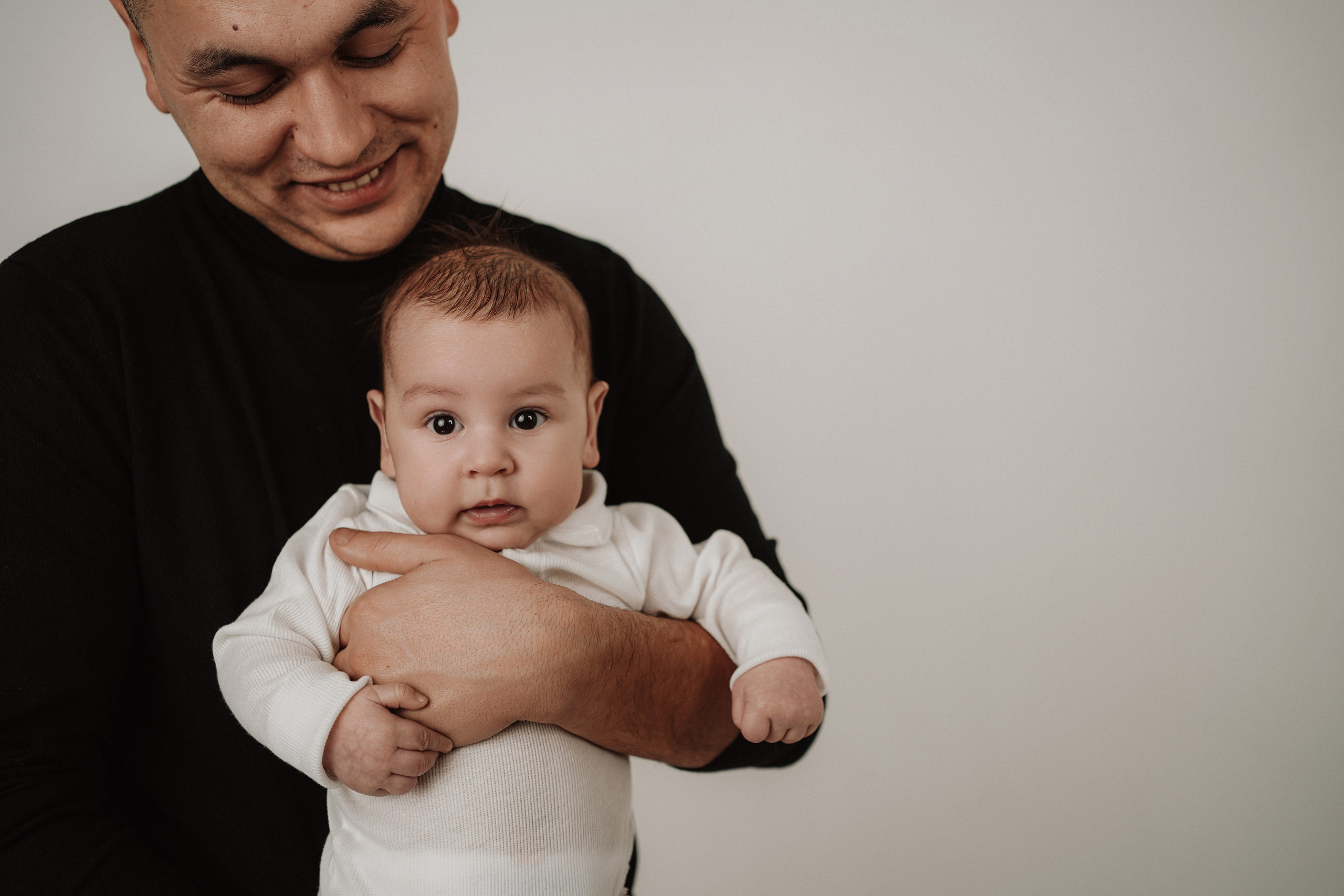 Фотосессия в фотостудии Новочеркасска «Рафинад». Свадебный фотограф в Ростове-на-Дону. Таинство Крещения и Венчания, семейные фотосессии. Алёна Чёботова