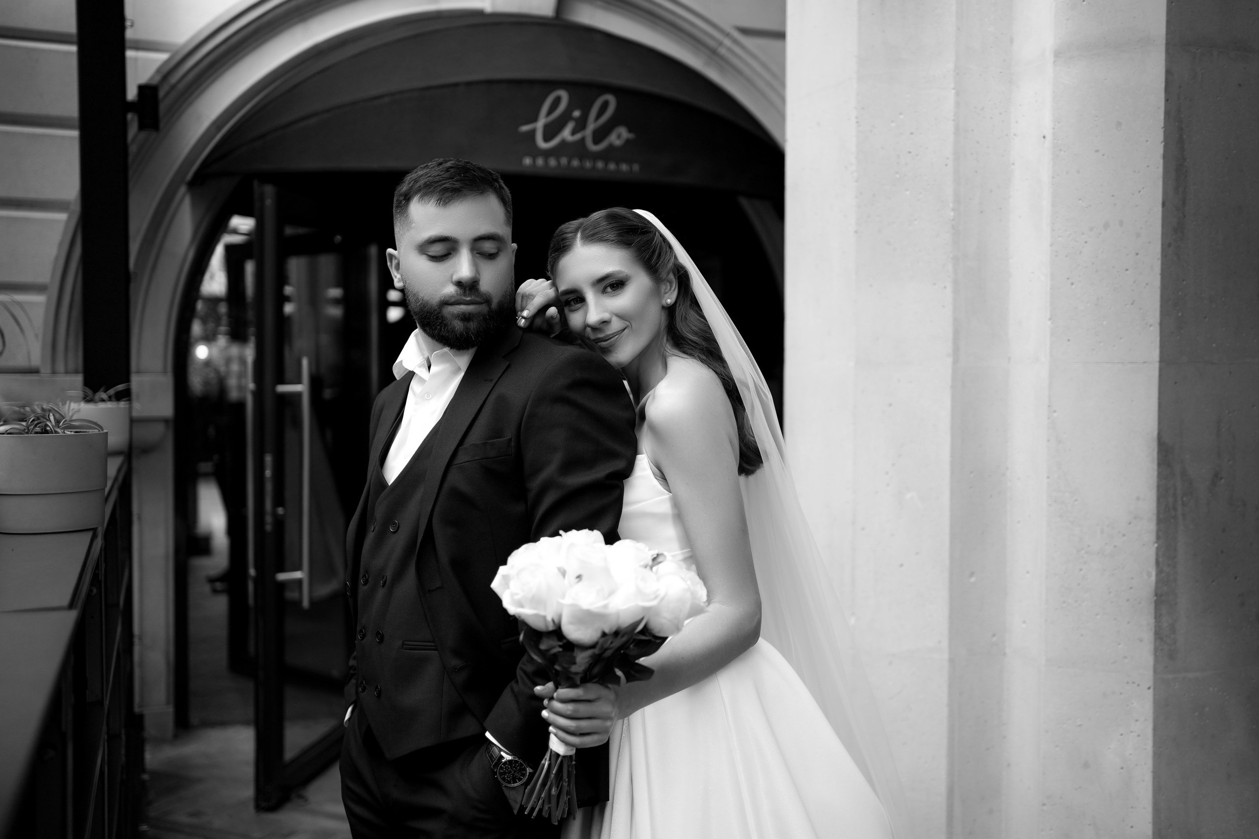 Виктория и Тарон в отеле Арка. Свадебный фотограф Ростов-на-Дону. Свадебный фотограф в Ростове-на-Дону. Таинство Крещения и Венчания, семейные фотосессии. Алёна Чёботова