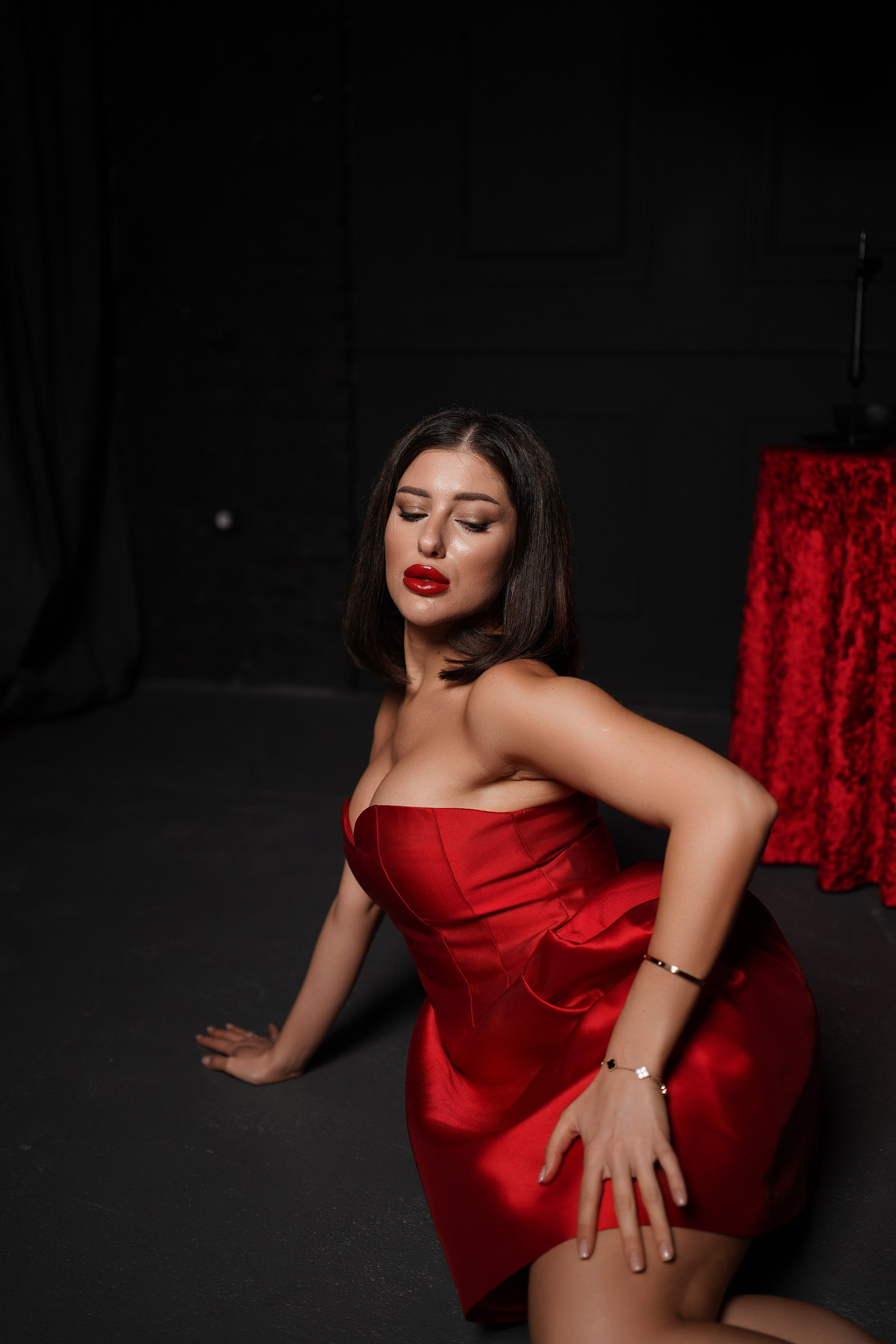 Фотосессия в студии Fond. Свадебный фотограф в Ростове-на-Дону. Таинство Крещения и Венчания, семейные фотосессии. Алёна Чёботова