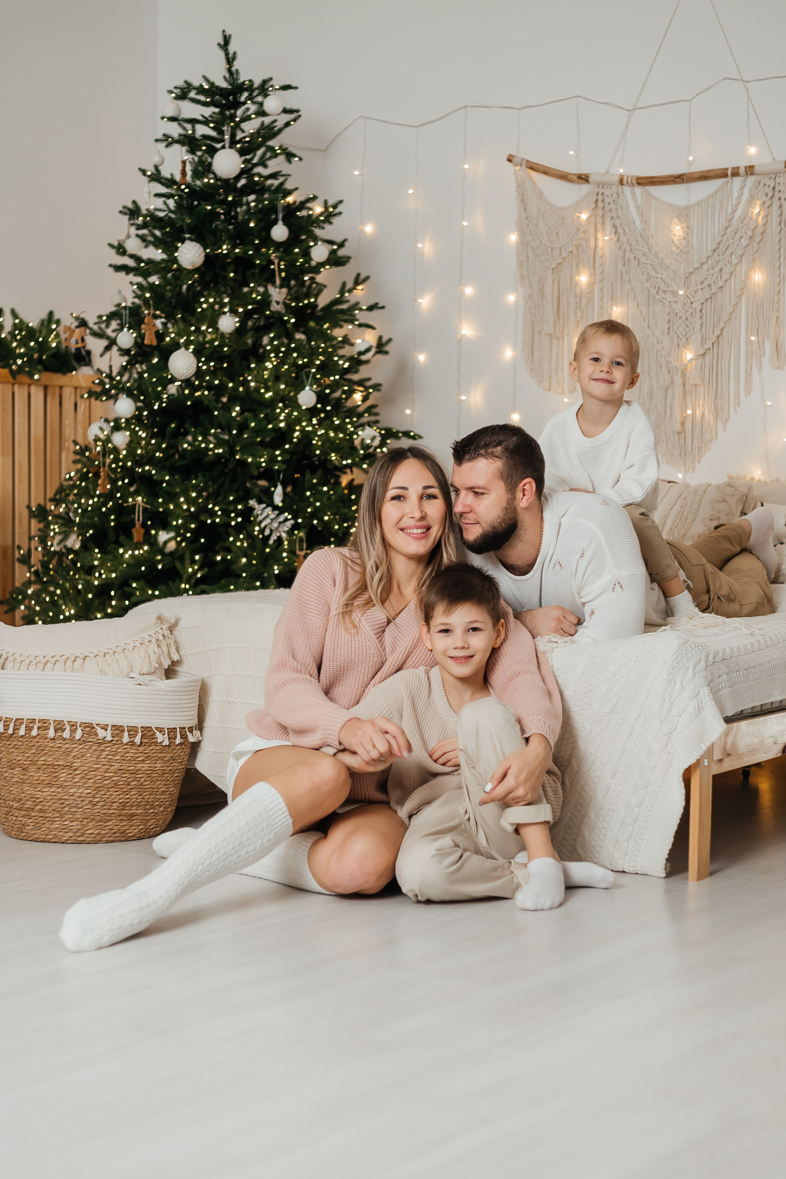 Семейная фотосессия. Фотостудия «Лайм». Фотограф Мария Новоселова. Сургут