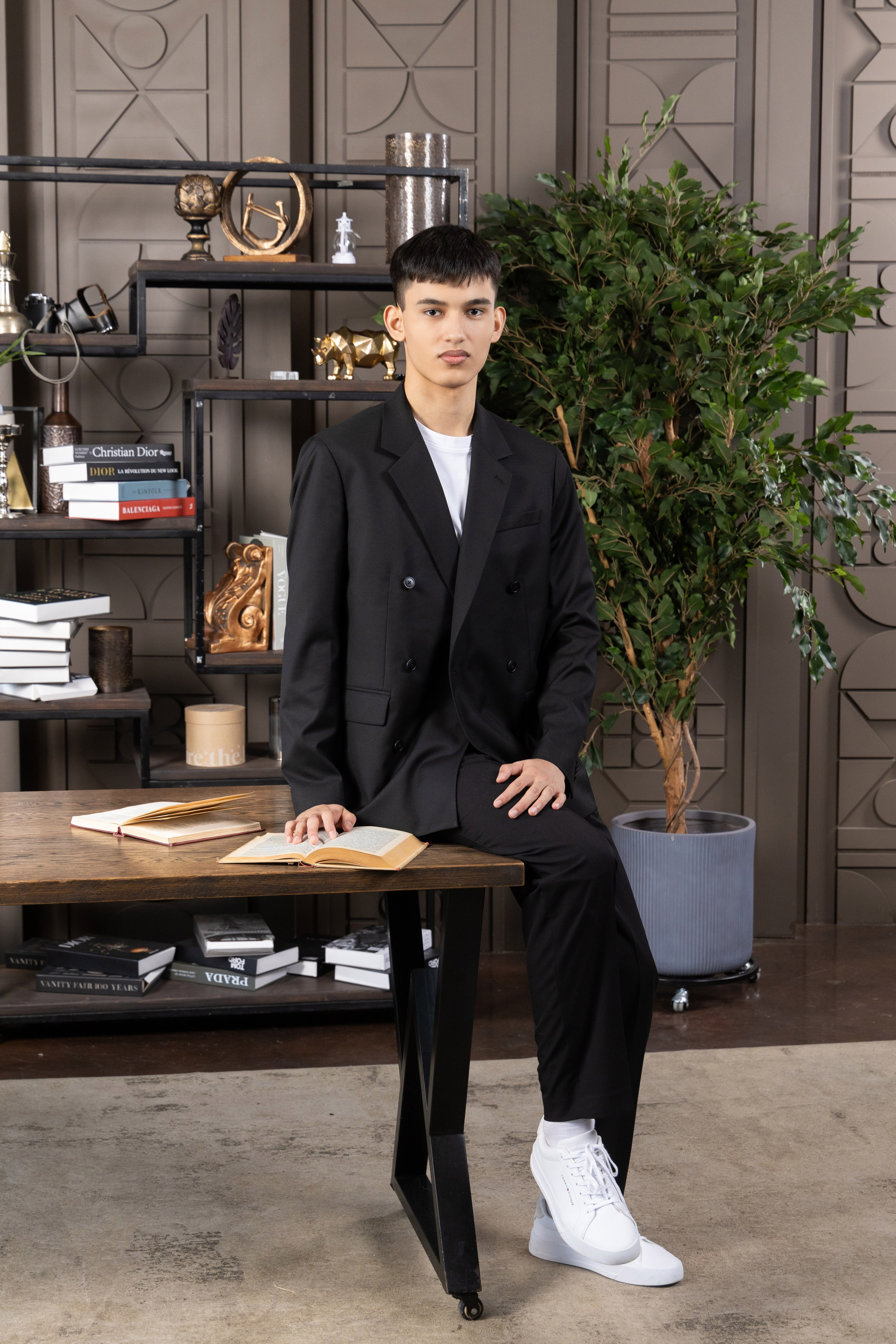 Зал «Тесла». Фотостудия для школьной фотосессии. Выпускные альбомы в Москве и Подмосковье