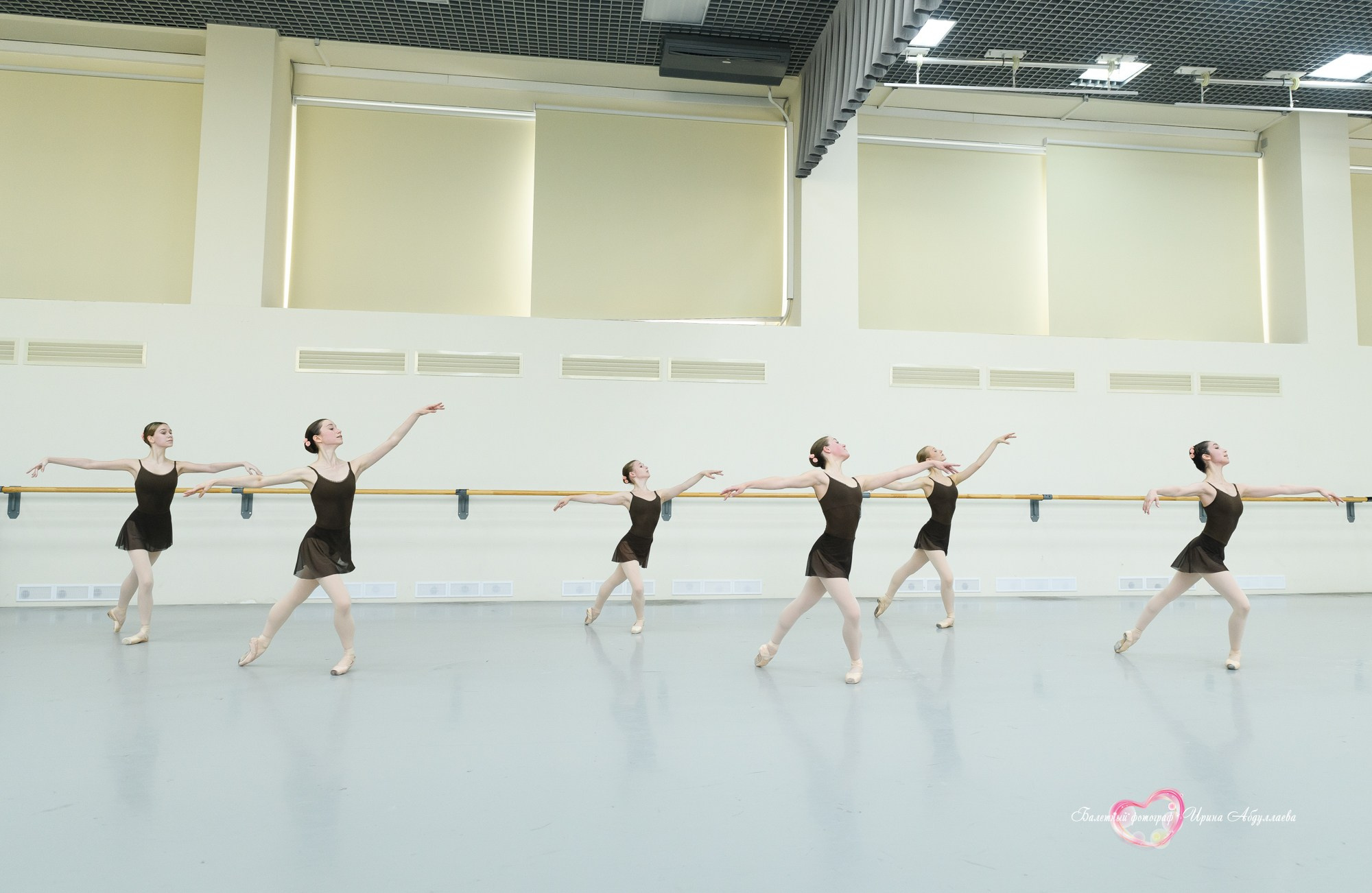 Госэкзамен выпускников МГХУ им. Лавровского — Девочки — 2025 г