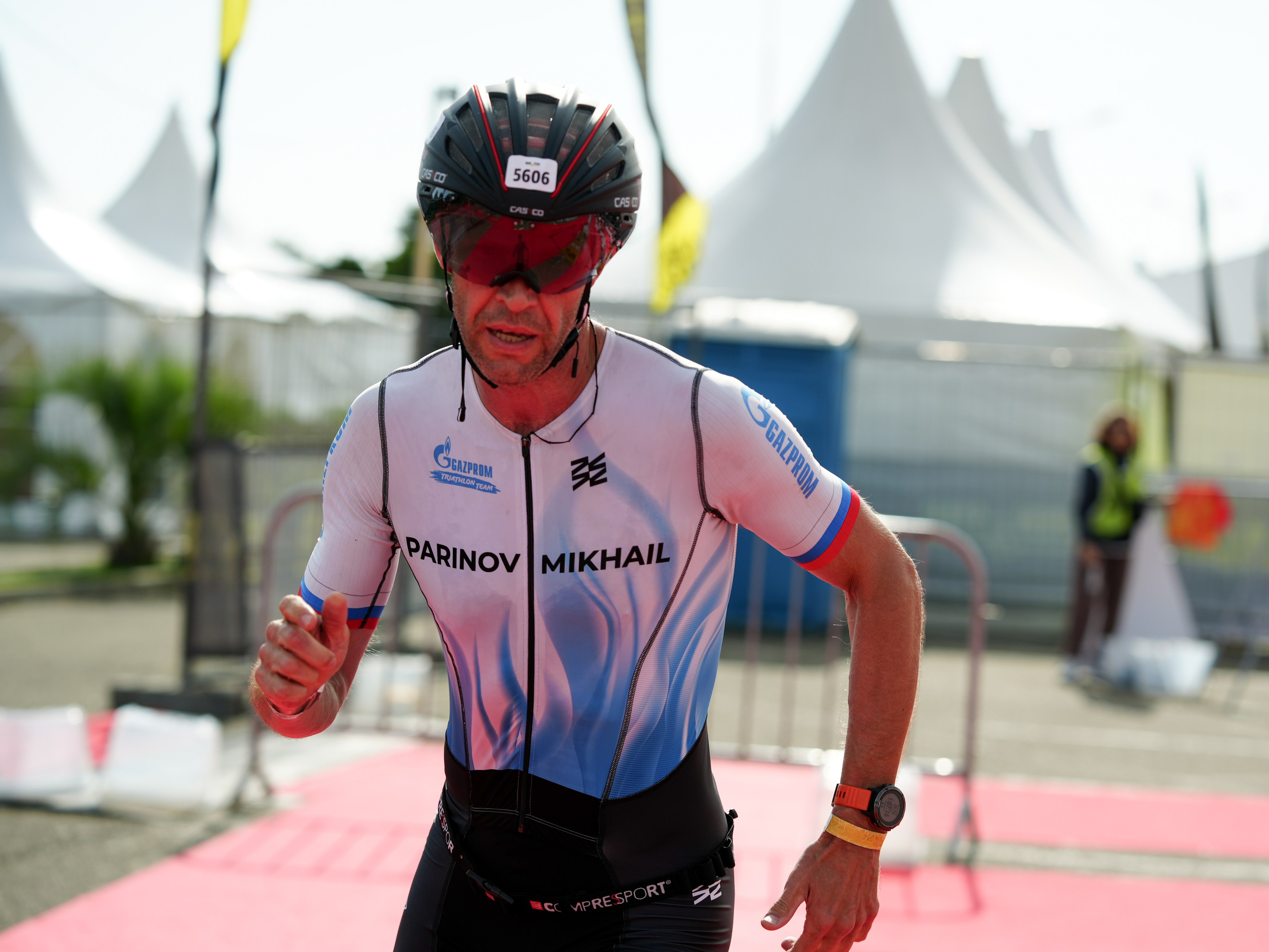 Фотоотчет партнерской интеграции для компании TELE2 на фестивале Ironstar. Репортажный фотограф в Красной Поляне и Сочи Павлюченко Екатерина