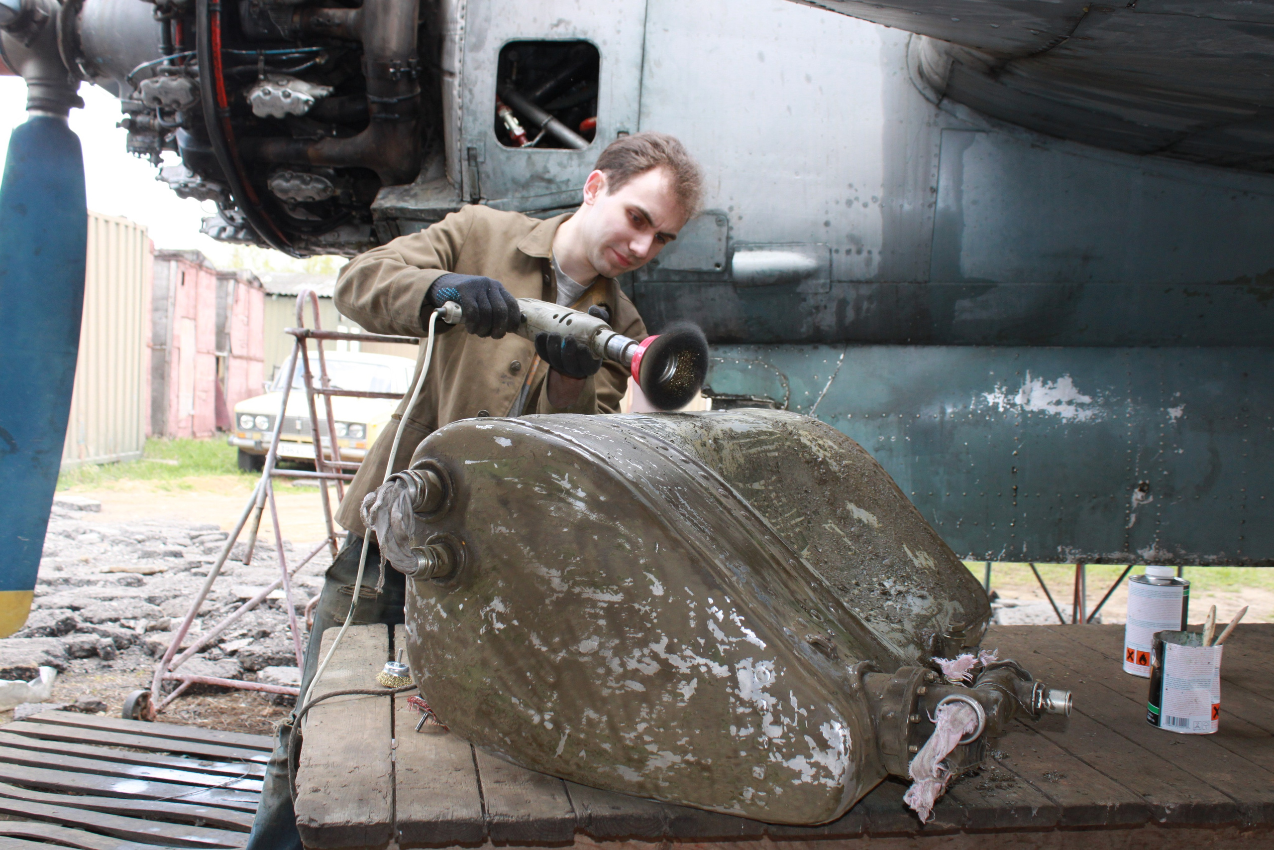 Ил-14Т «Голубая Мечта» работы в Тушино (2011 г.). Фотоальбом показывающий увлекательный мир авиации и мир медведей Андрея Иванова