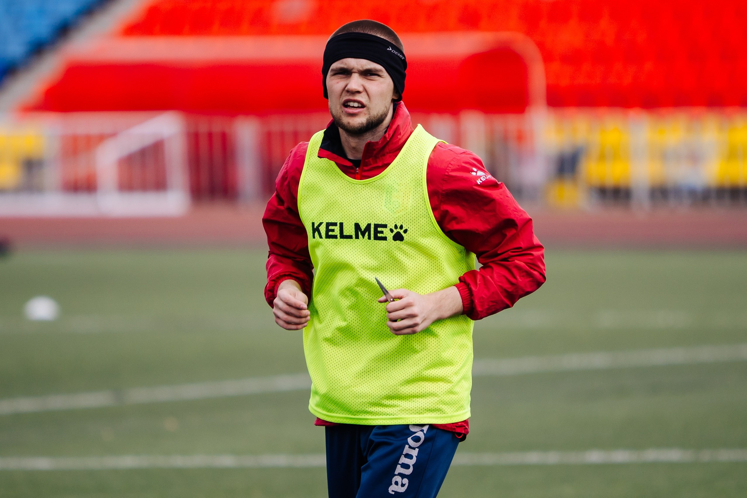 ФК «Металлург-Магнитогорск» vs ФК «ОСШ-Челябинск-М» // 05.04.25. Денис Прохоров Фотограф в г. Магнитогорск